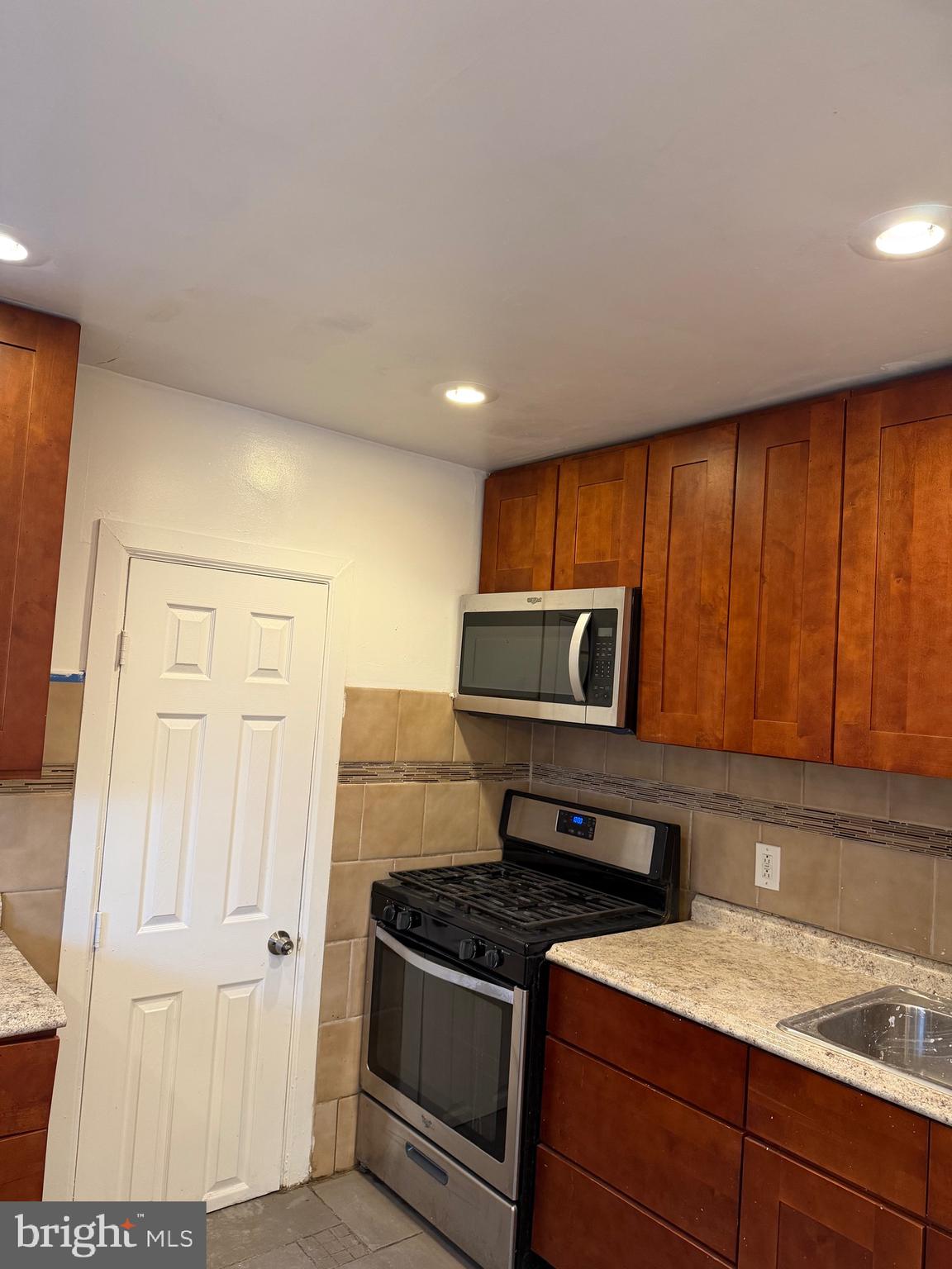 WEST OAK LANE - Residential