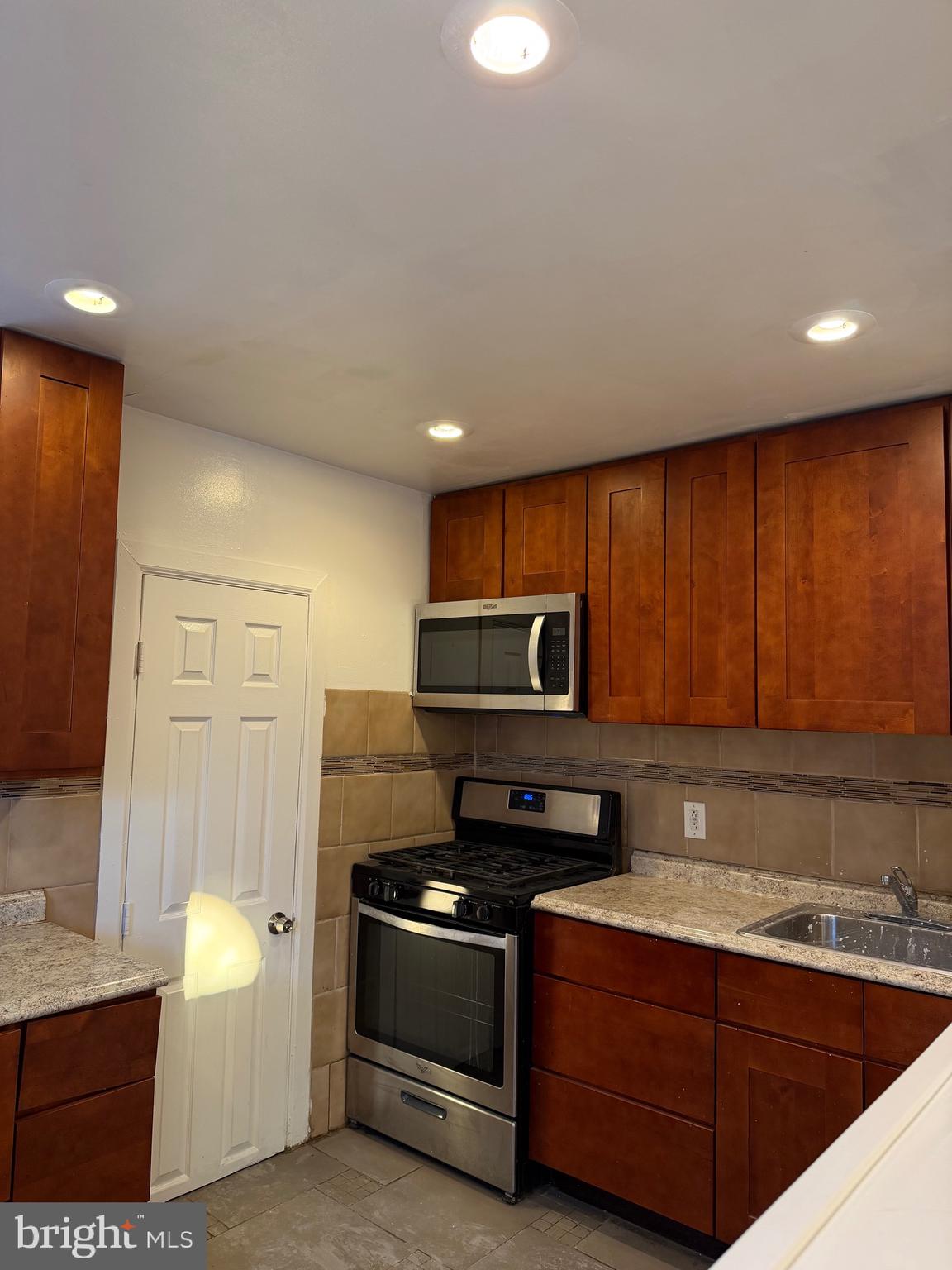 WEST OAK LANE - Residential