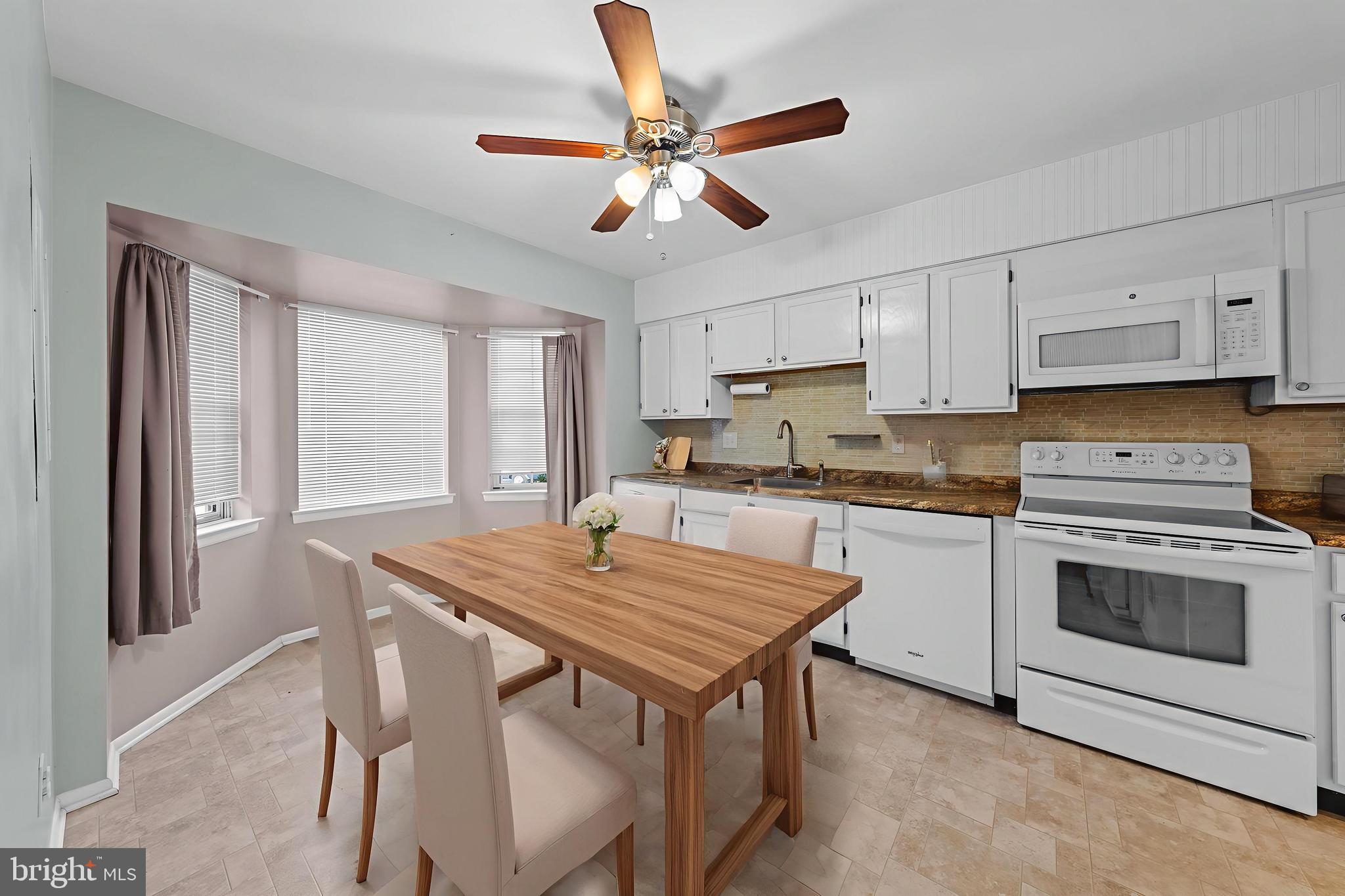 MOUNTAIN VILLAGE - Residential