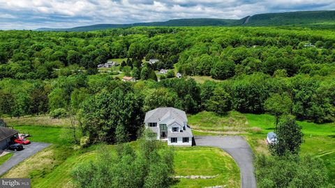 11 WHIPPOORWILL DRIVE SAYLORSBURG PA 18353
