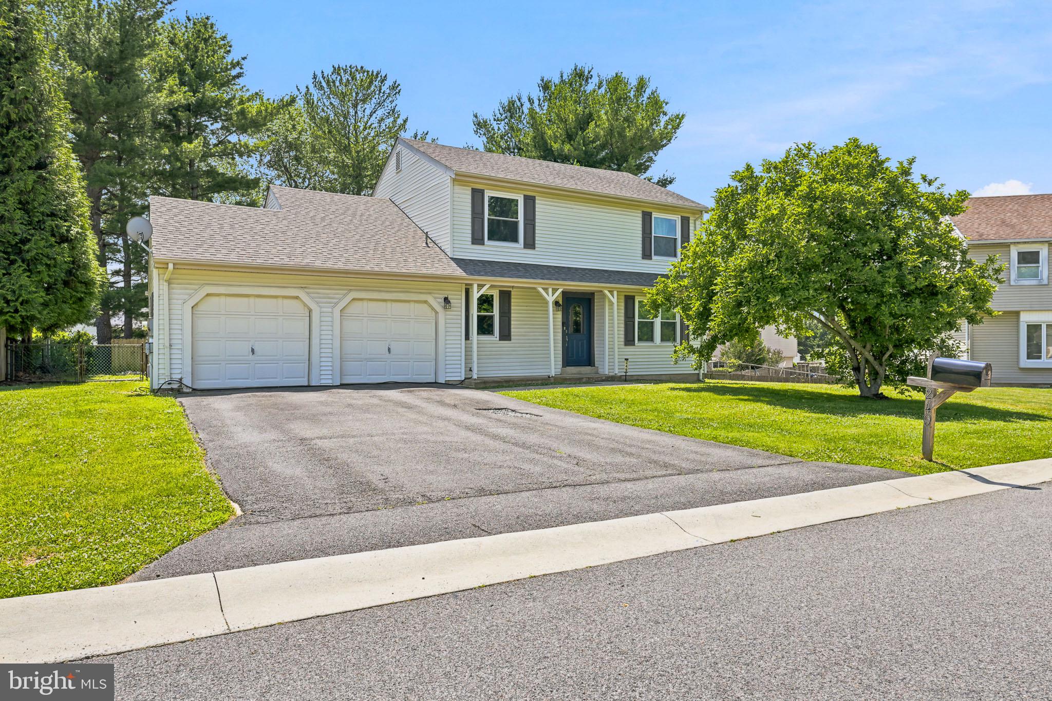 249 W BYNUM PLACE