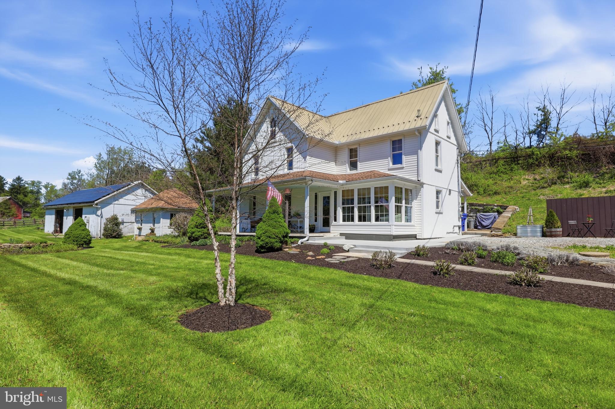 1689 TOLNA JUNCTION LANE