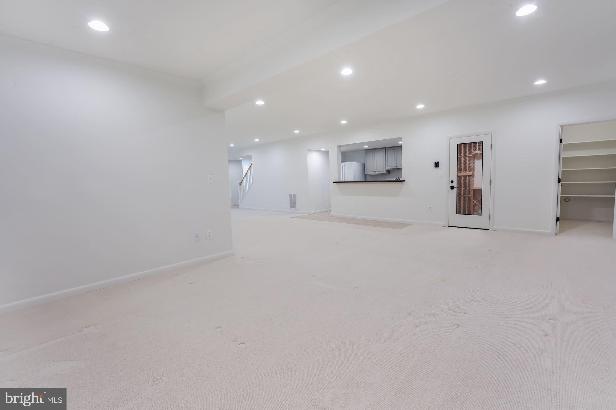 SALONA VILLAGE - Residential