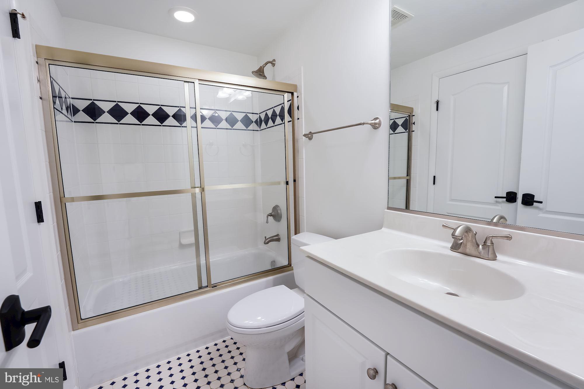 SALONA VILLAGE - Residential