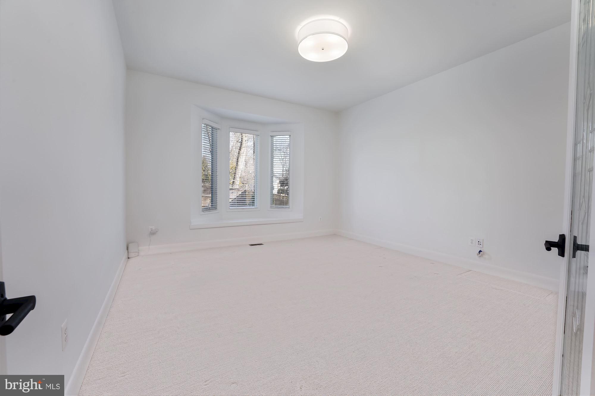 SALONA VILLAGE - Residential