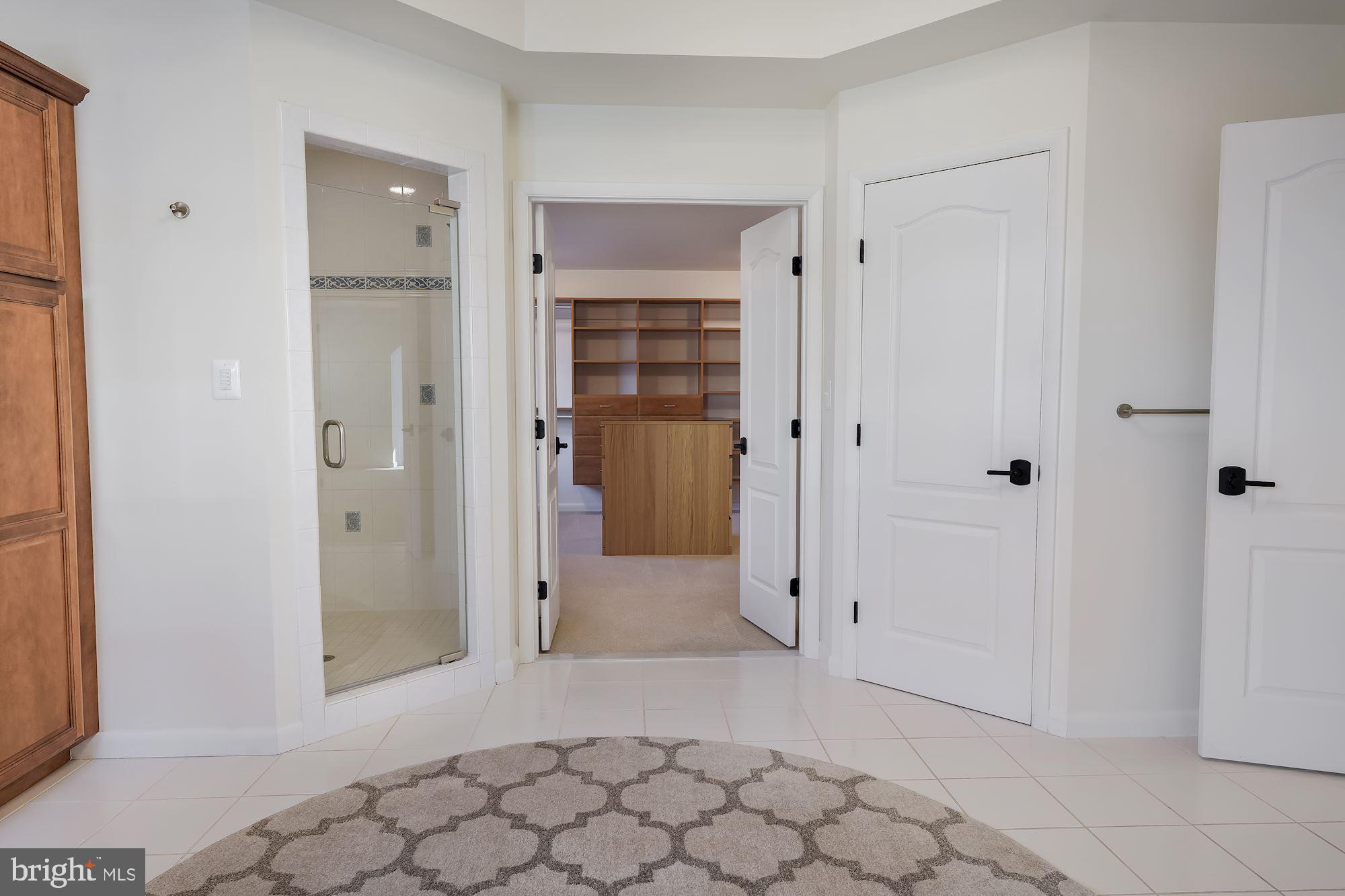 SALONA VILLAGE - Residential