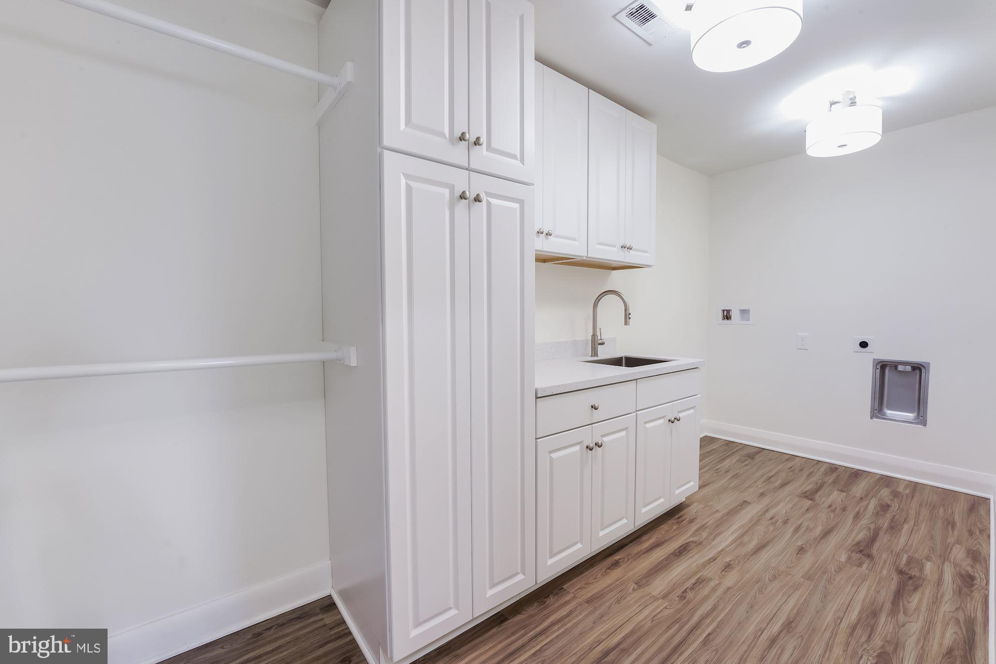 SALONA VILLAGE - Residential