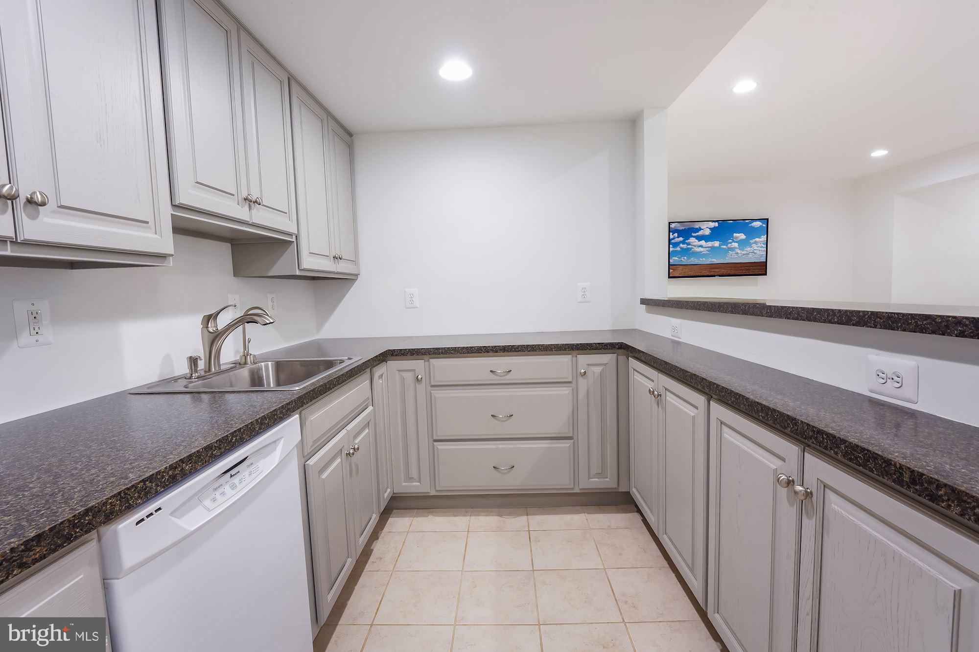 SALONA VILLAGE - Residential