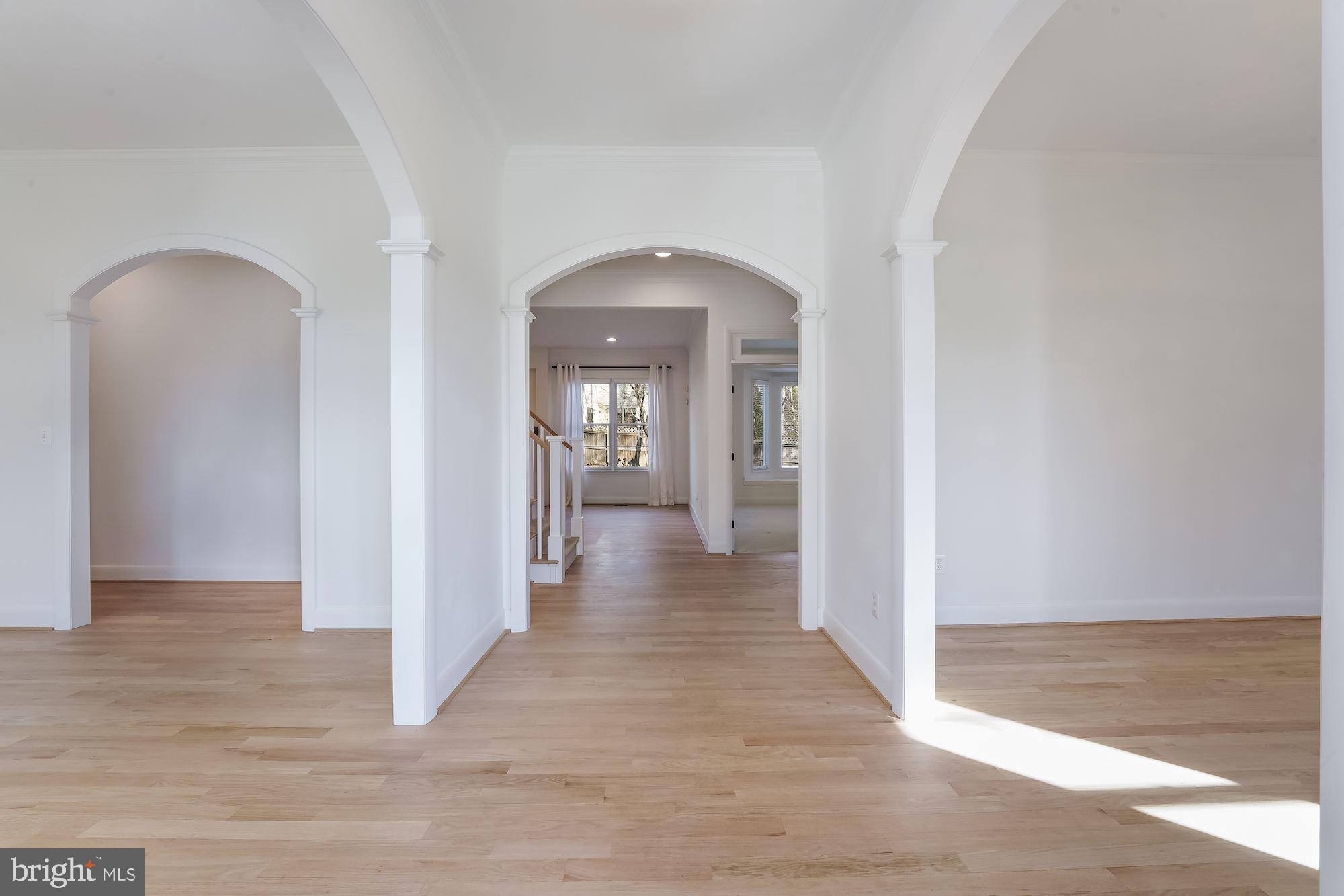 SALONA VILLAGE - Residential