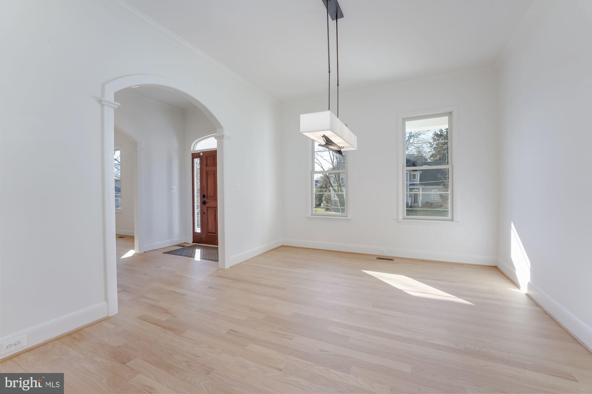 SALONA VILLAGE - Residential