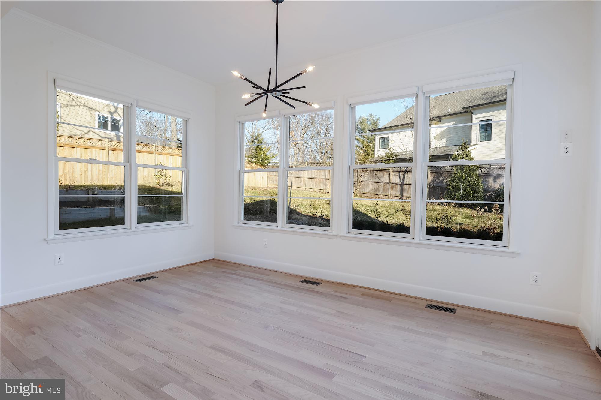 SALONA VILLAGE - Residential