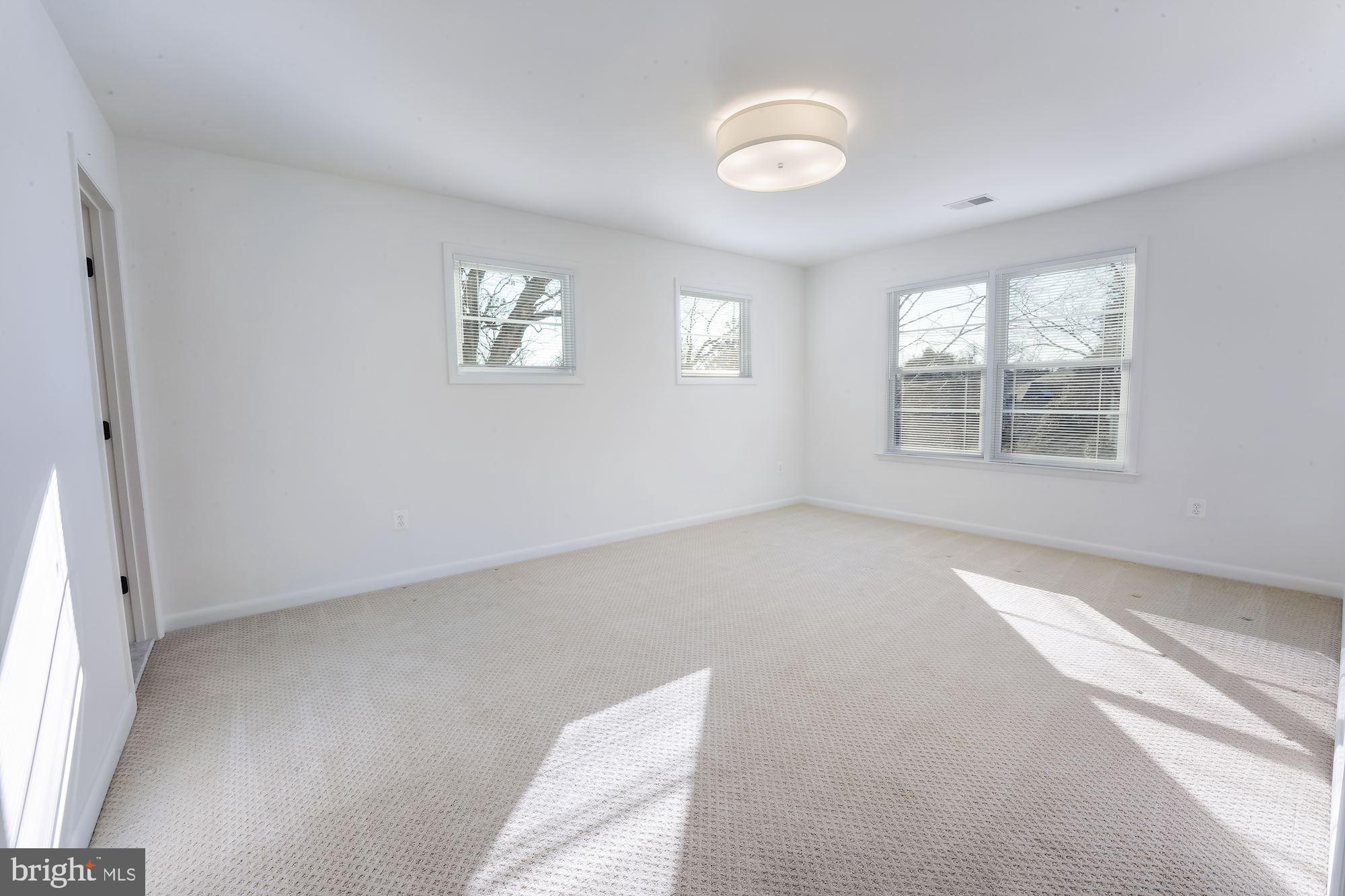 SALONA VILLAGE - Residential