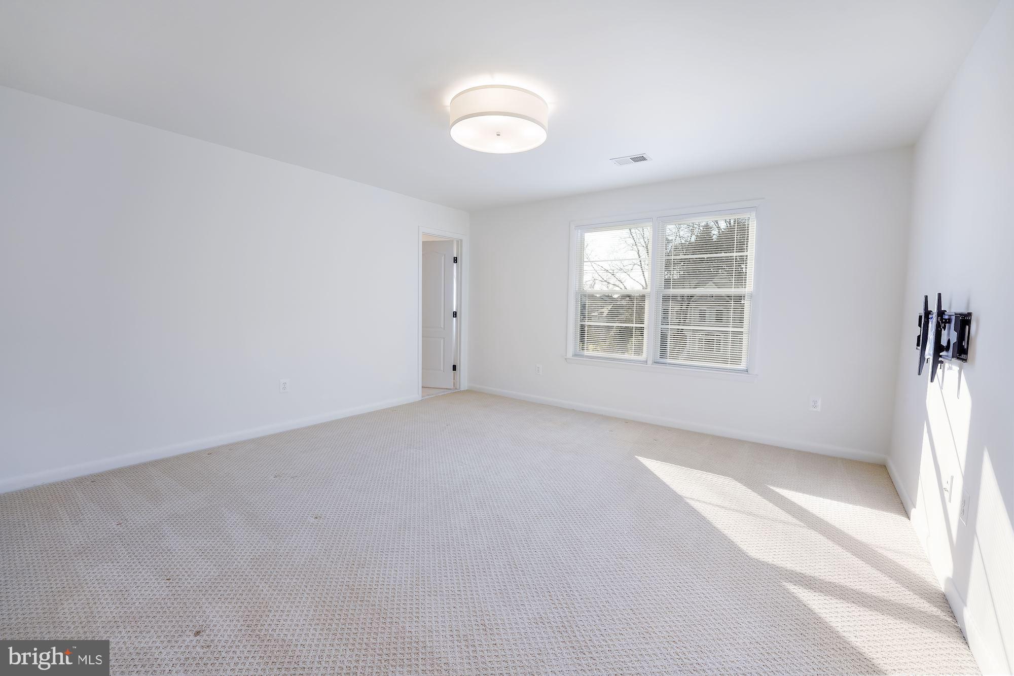 SALONA VILLAGE - Residential