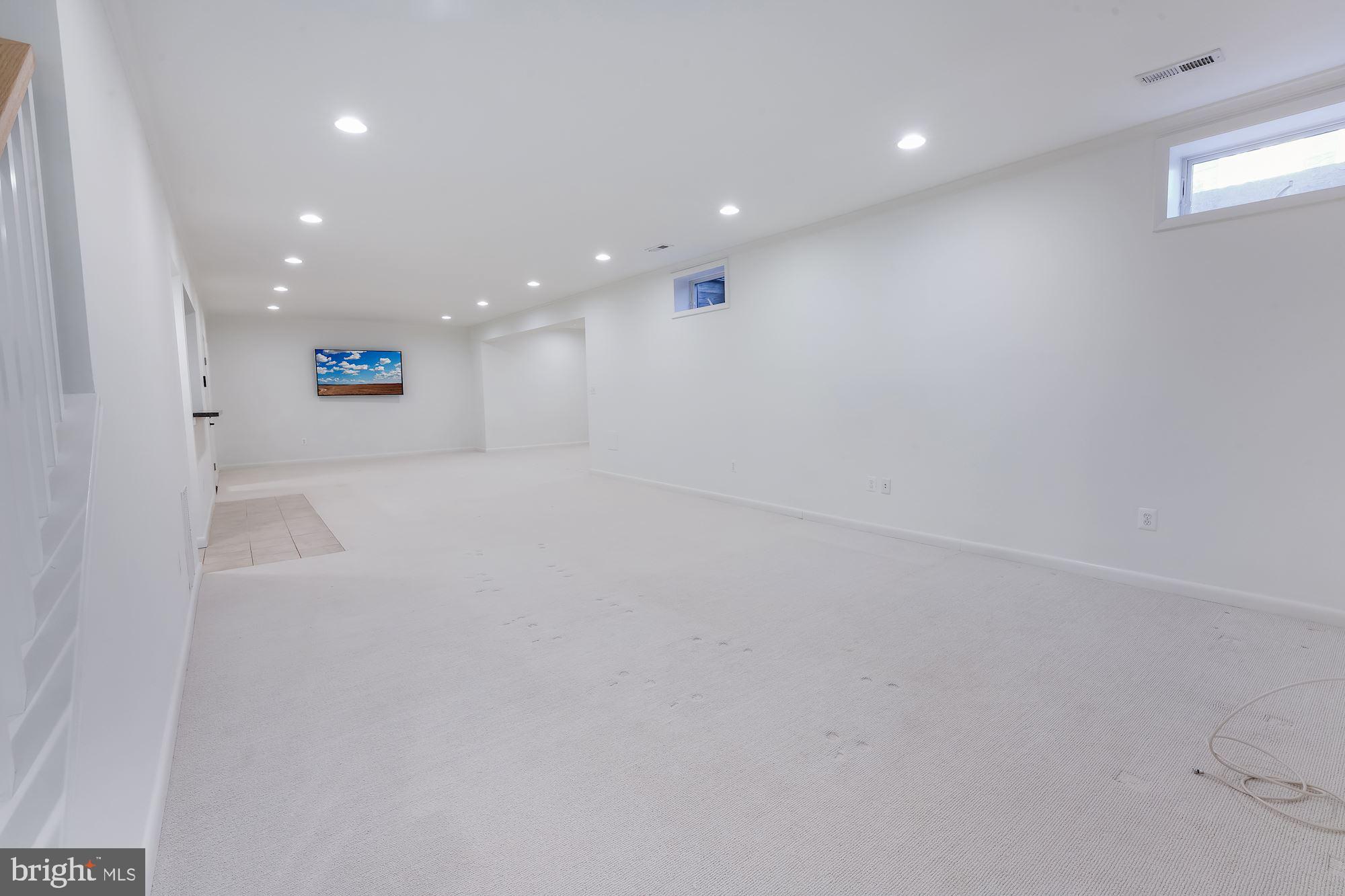 SALONA VILLAGE - Residential