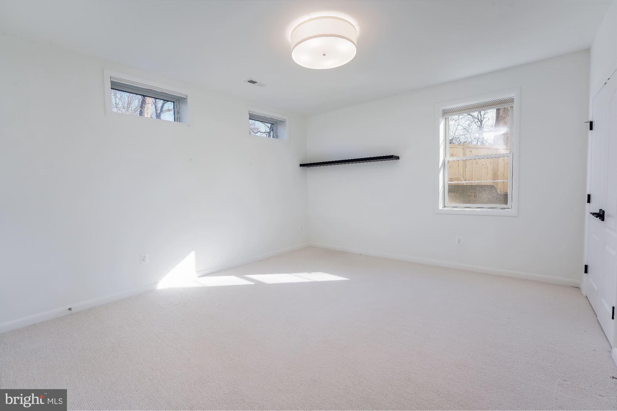 SALONA VILLAGE - Residential