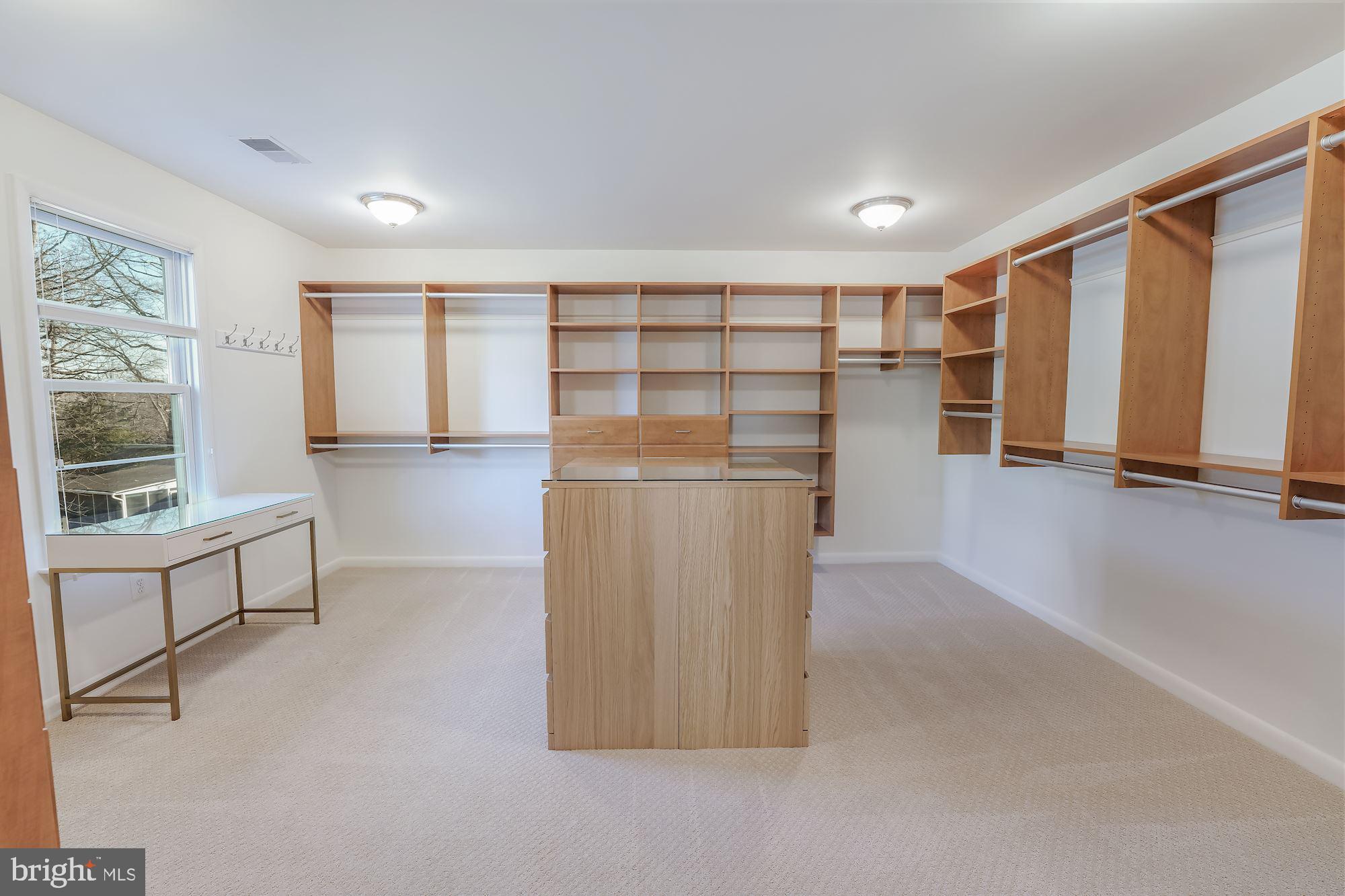 SALONA VILLAGE - Residential