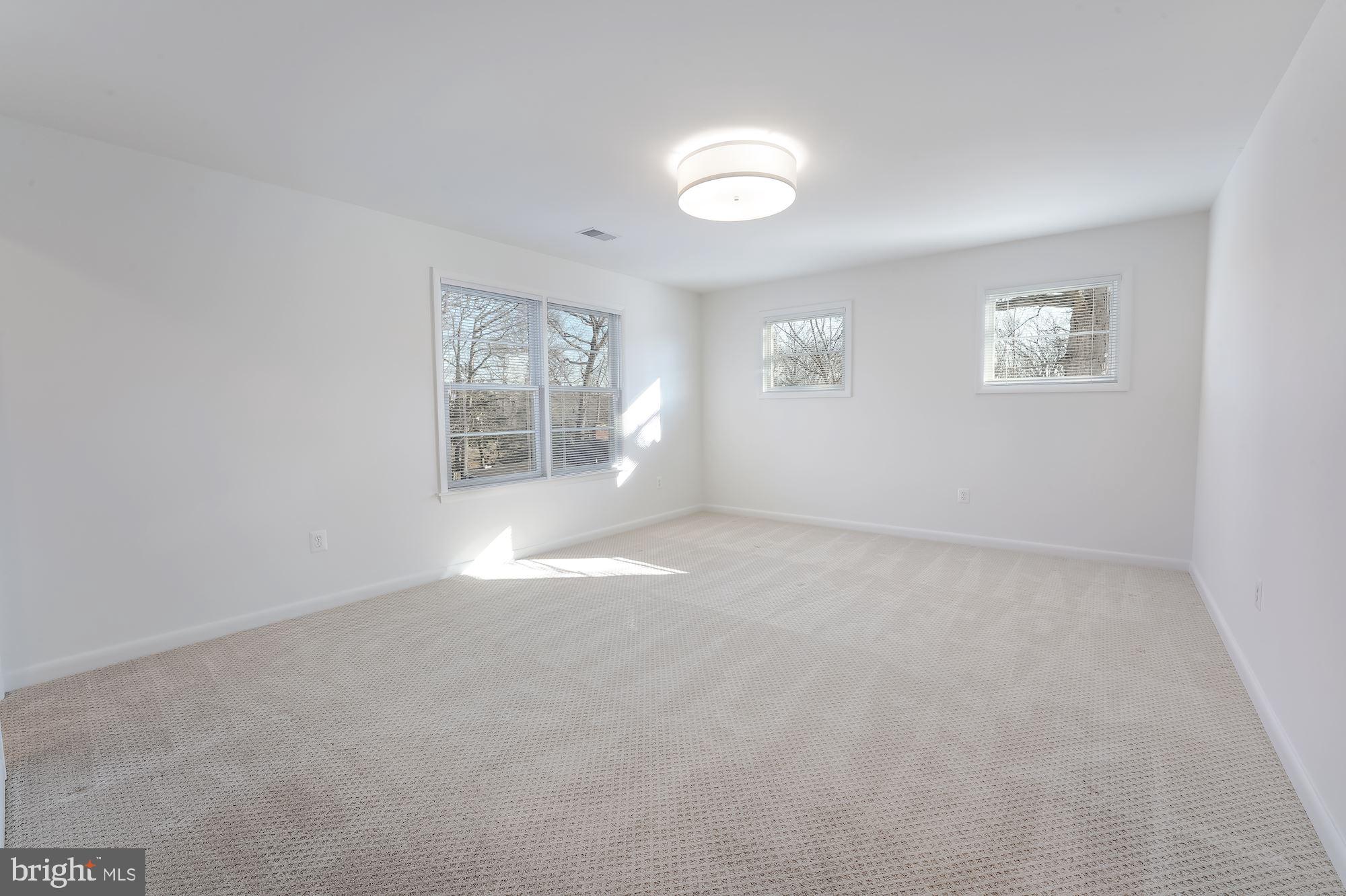 SALONA VILLAGE - Residential