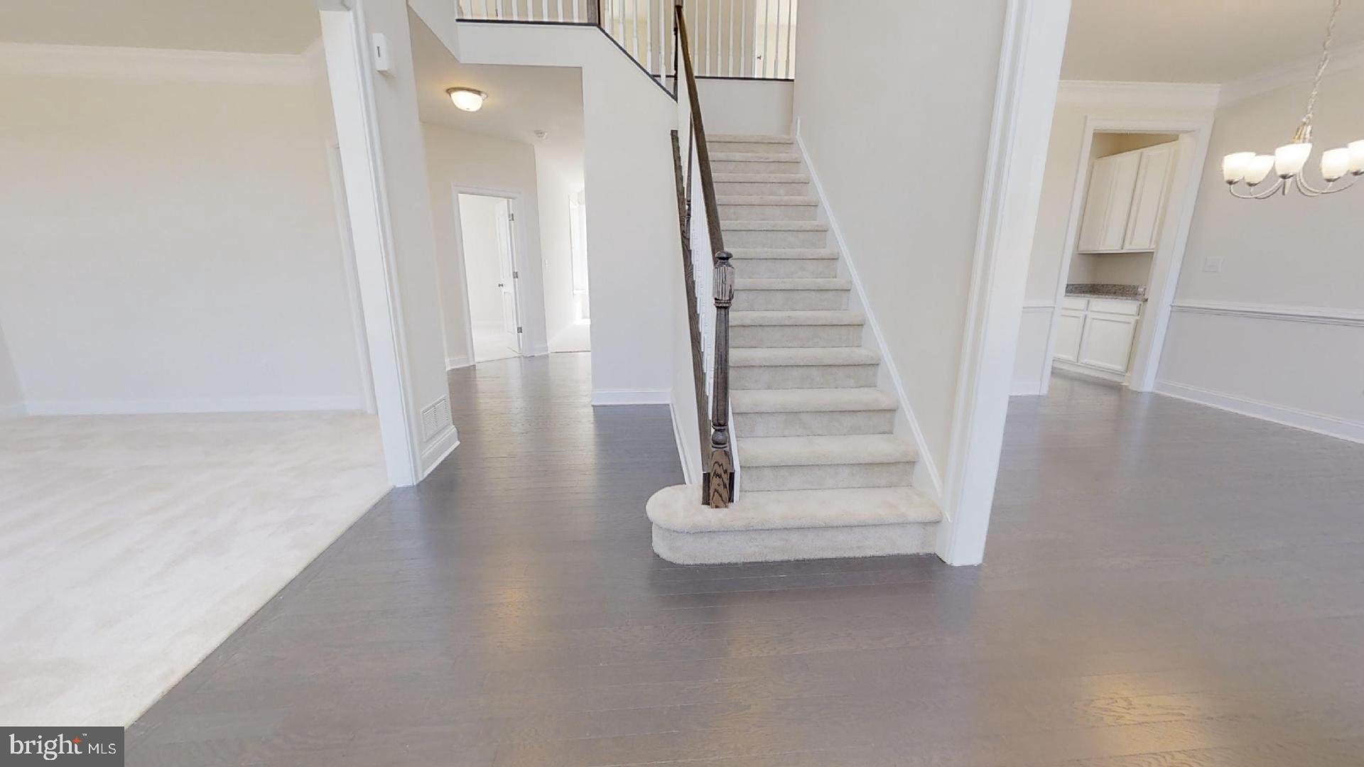 1153 CHARLESTON CIRCLE GLADWYN