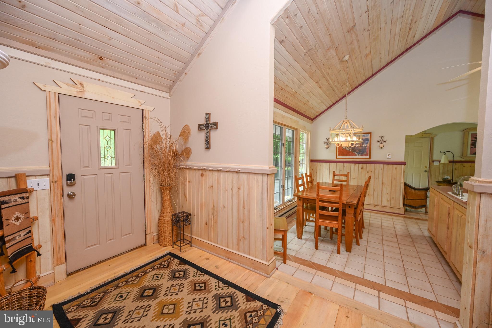 WOODLANDS HILL - Residential