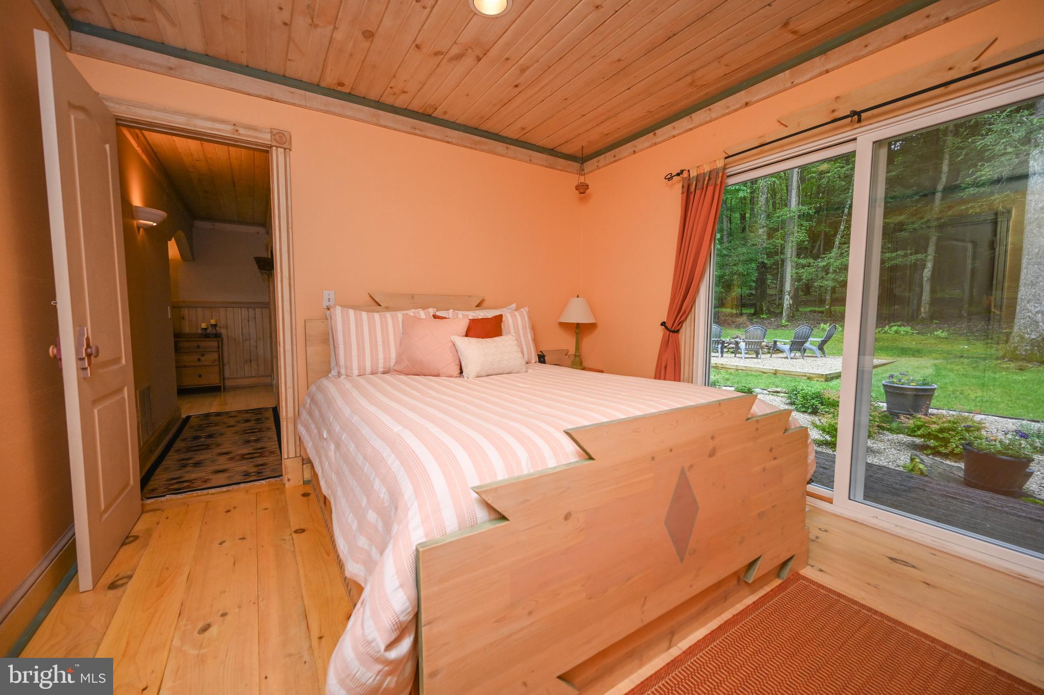 WOODLANDS HILL - Residential