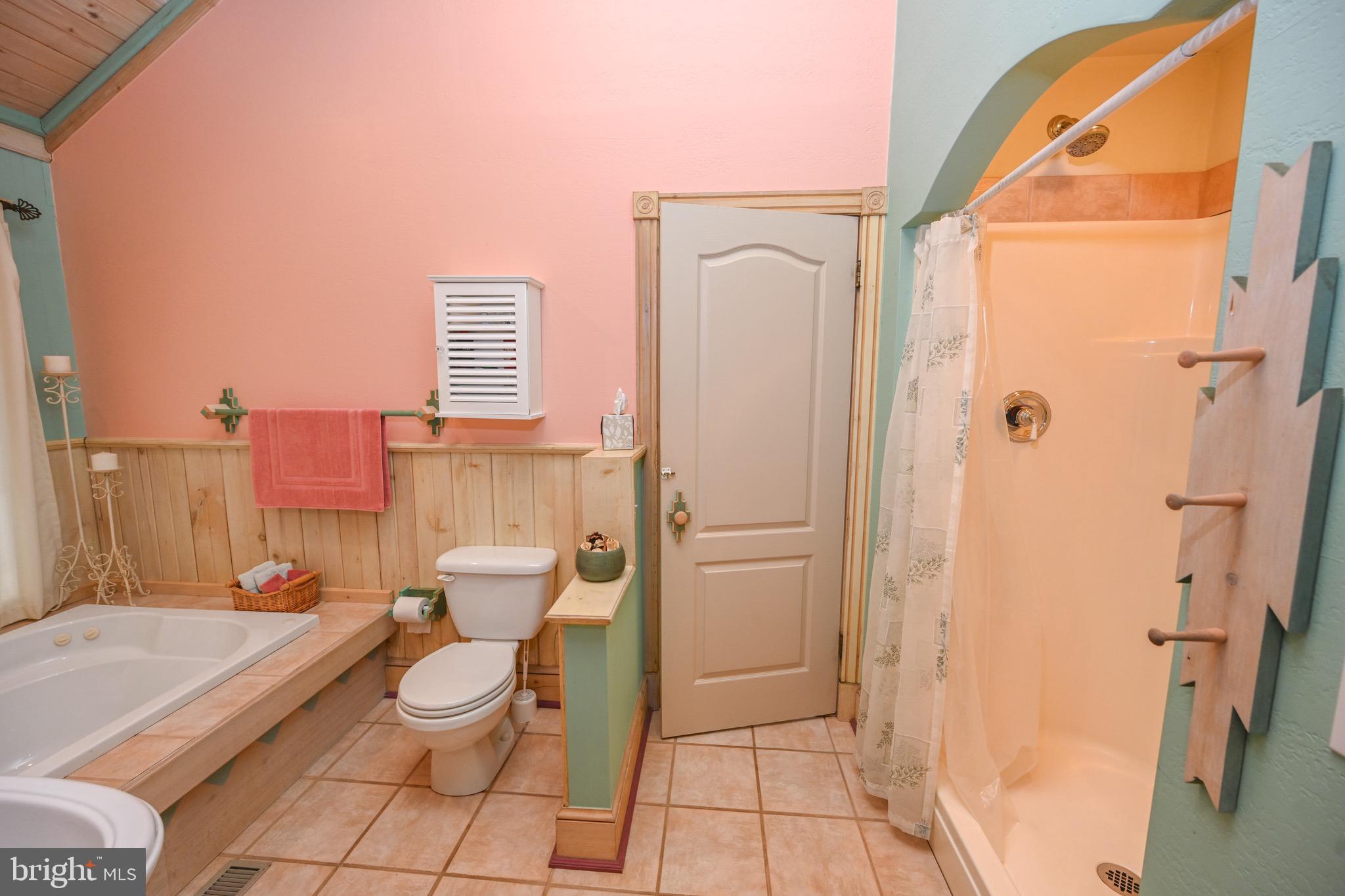 WOODLANDS HILL - Residential