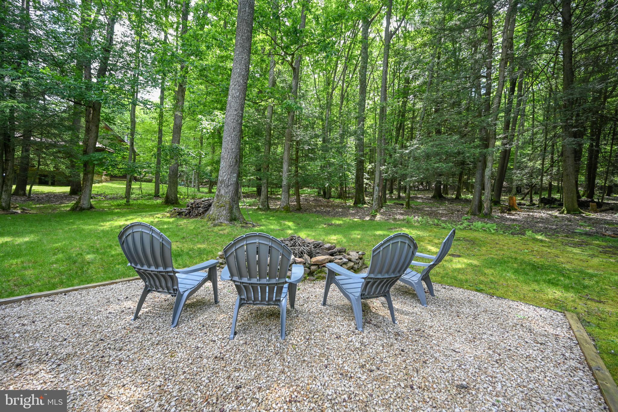 WOODLANDS HILL - Residential