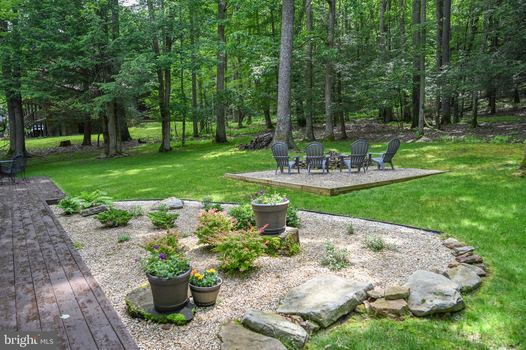 WOODLANDS HILL - Residential