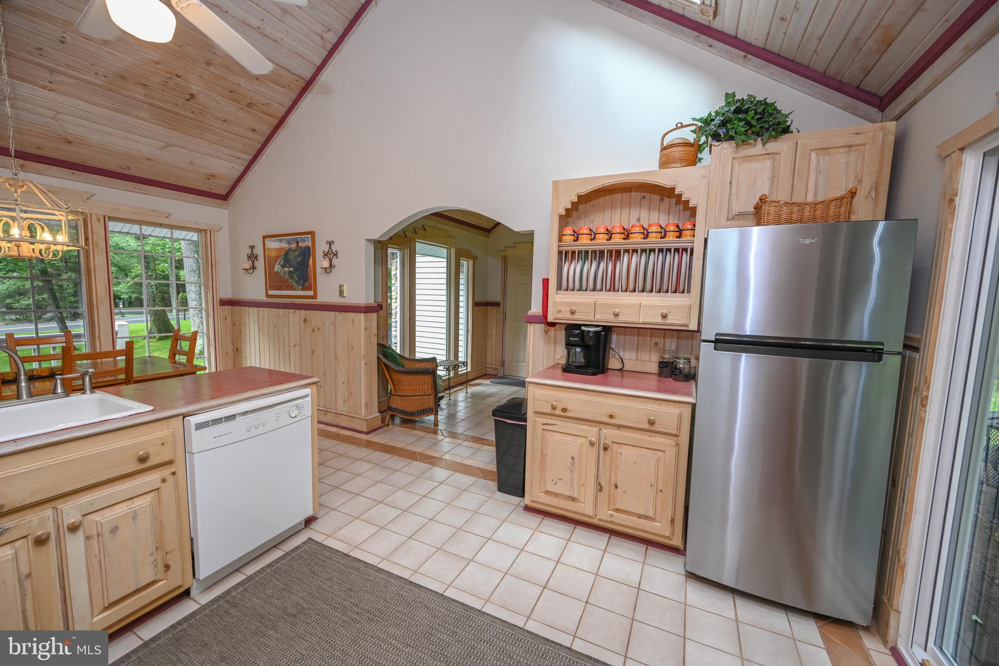 WOODLANDS HILL - Residential