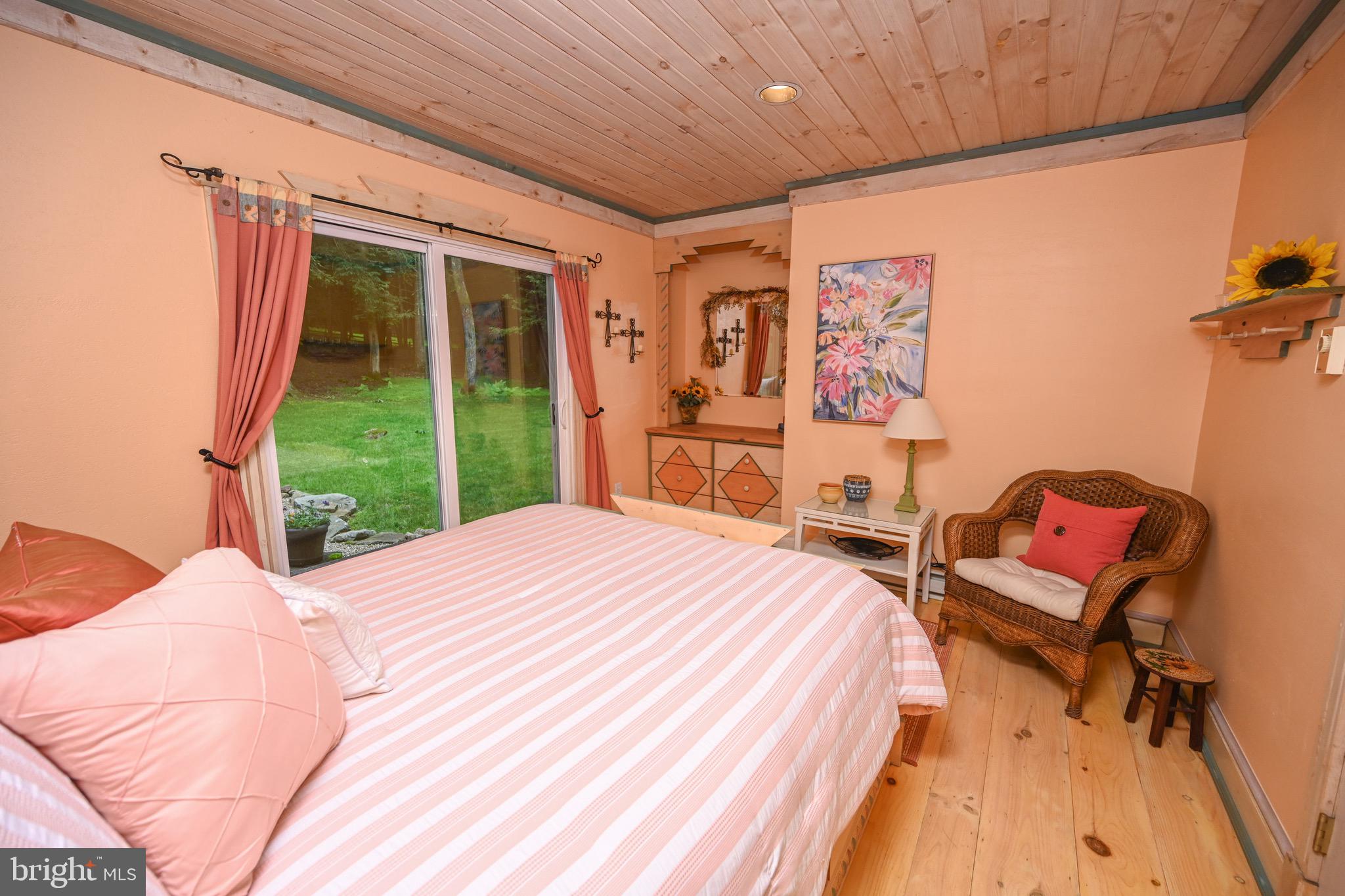 WOODLANDS HILL - Residential