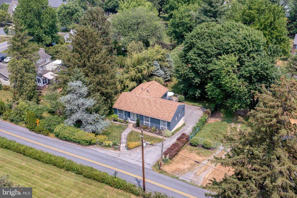 Photo of 2345 RALEIGH DR, LANCASTER, PA 17601 (MLS # PALA2036356)