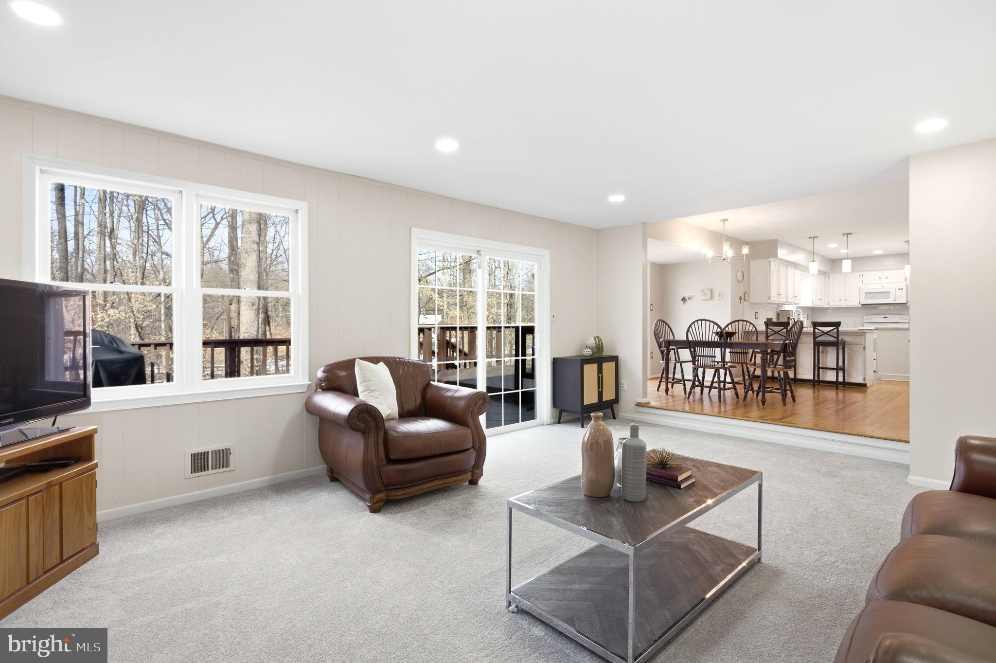 FAIRFAX STATION - Residential