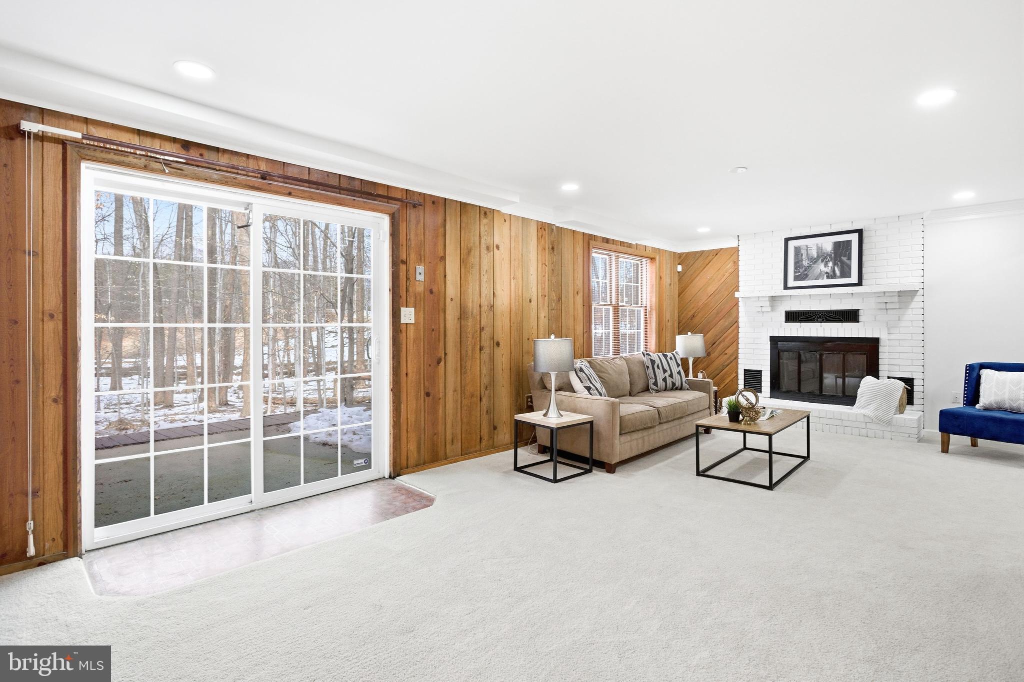 FAIRFAX STATION - Residential