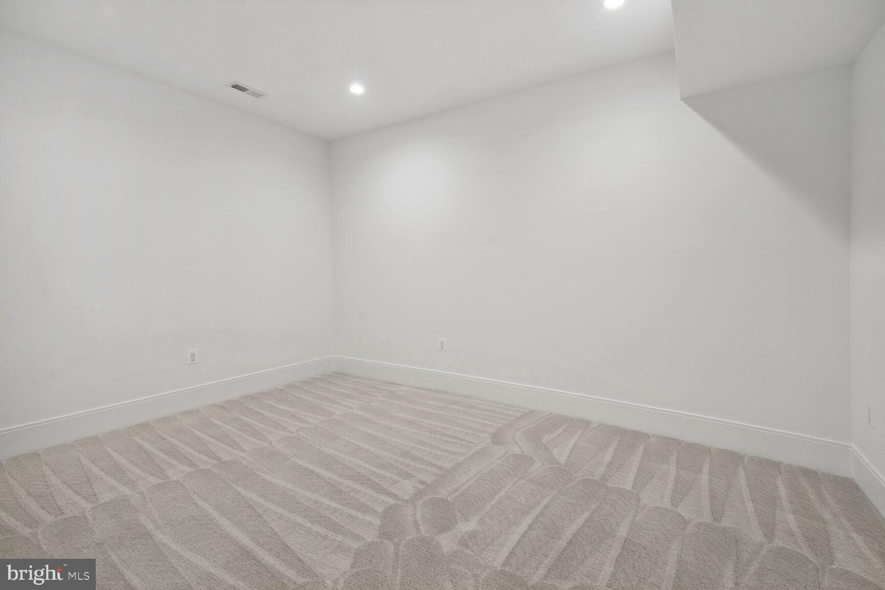 ARLINGWOOD - Residential