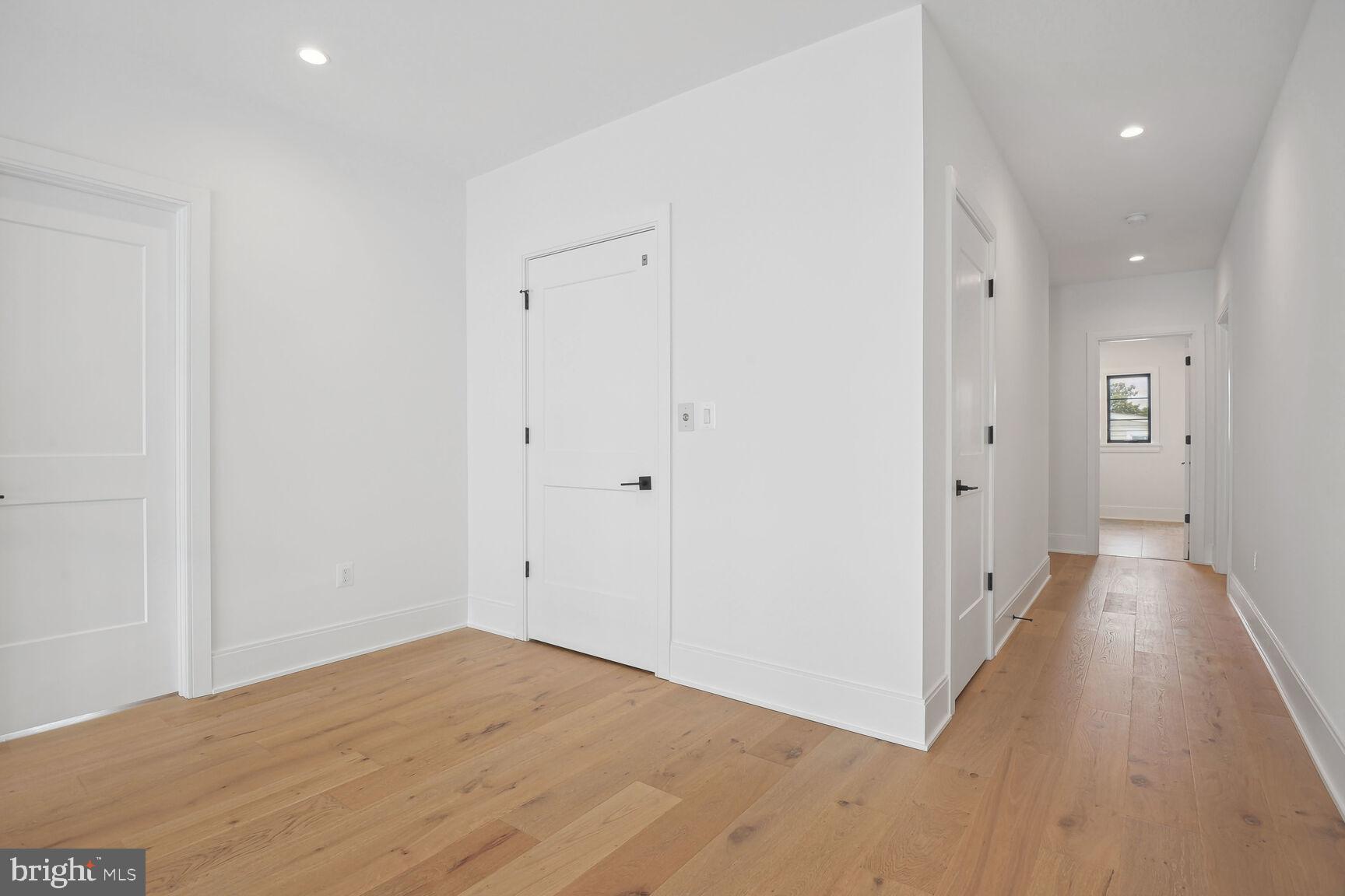 ARLINGWOOD - Residential