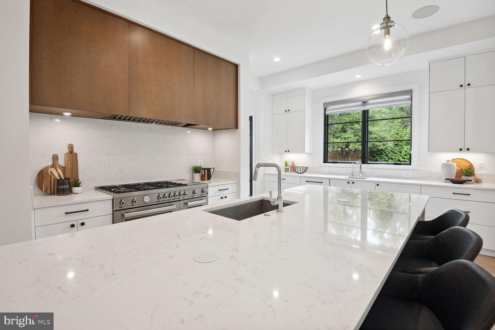 ARLINGWOOD - Residential