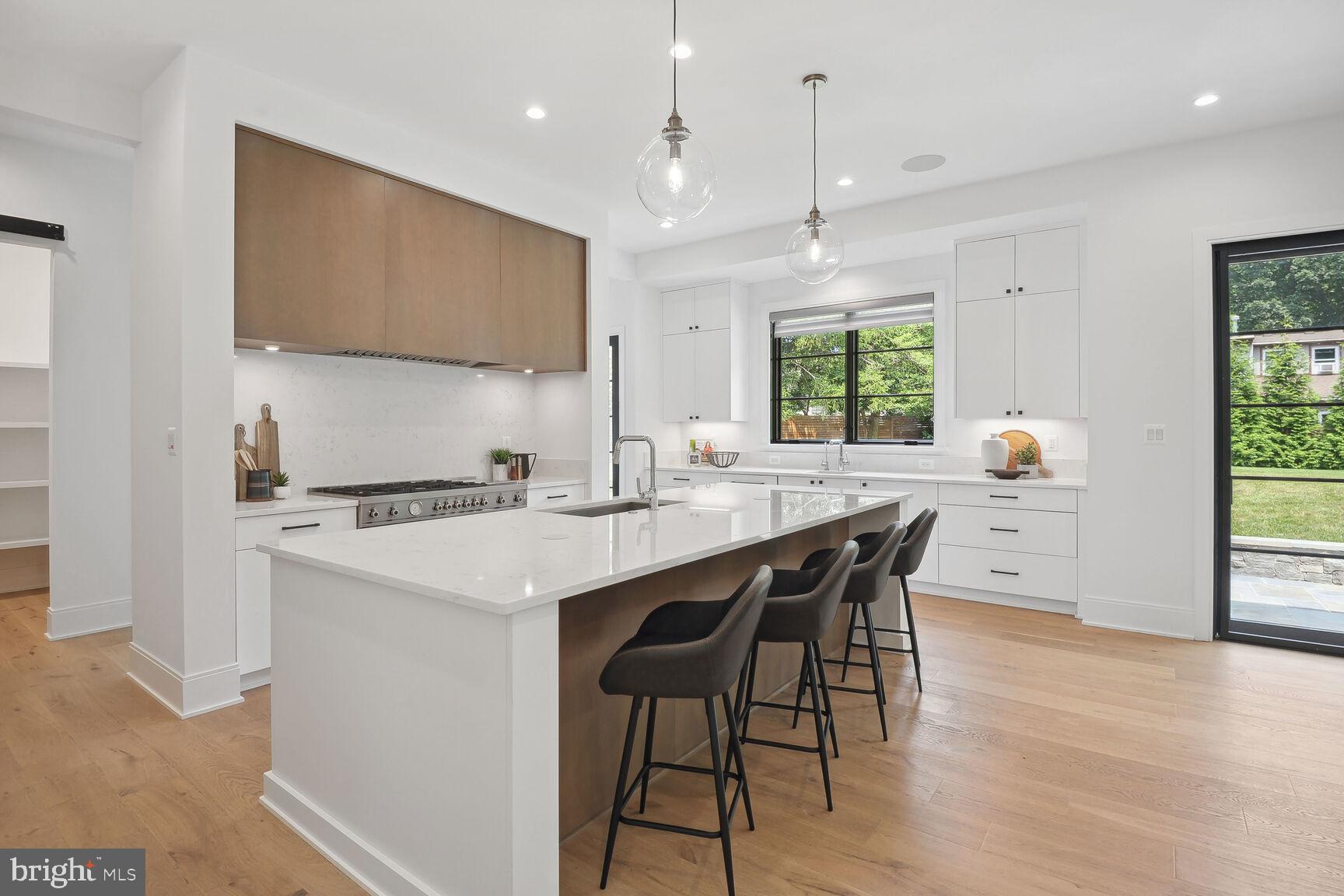 ARLINGWOOD - Residential