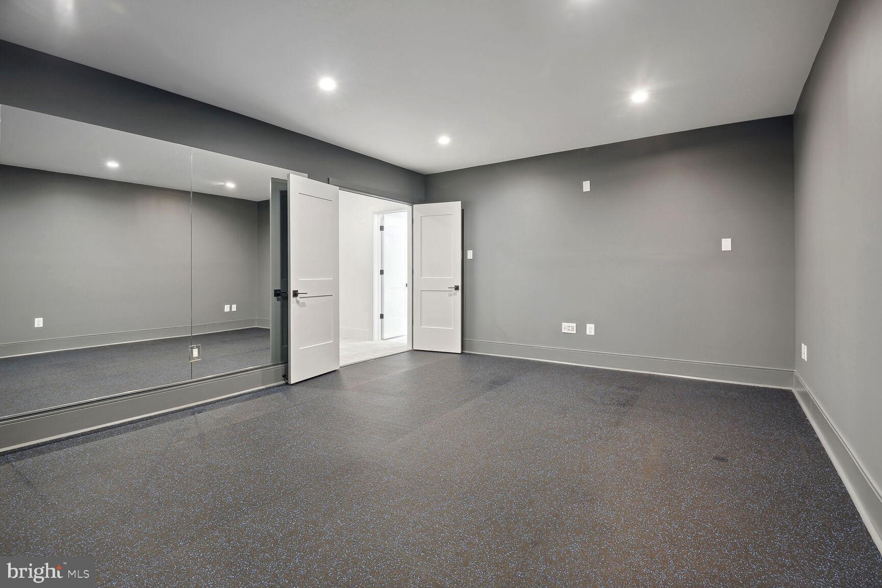 ARLINGWOOD - Residential