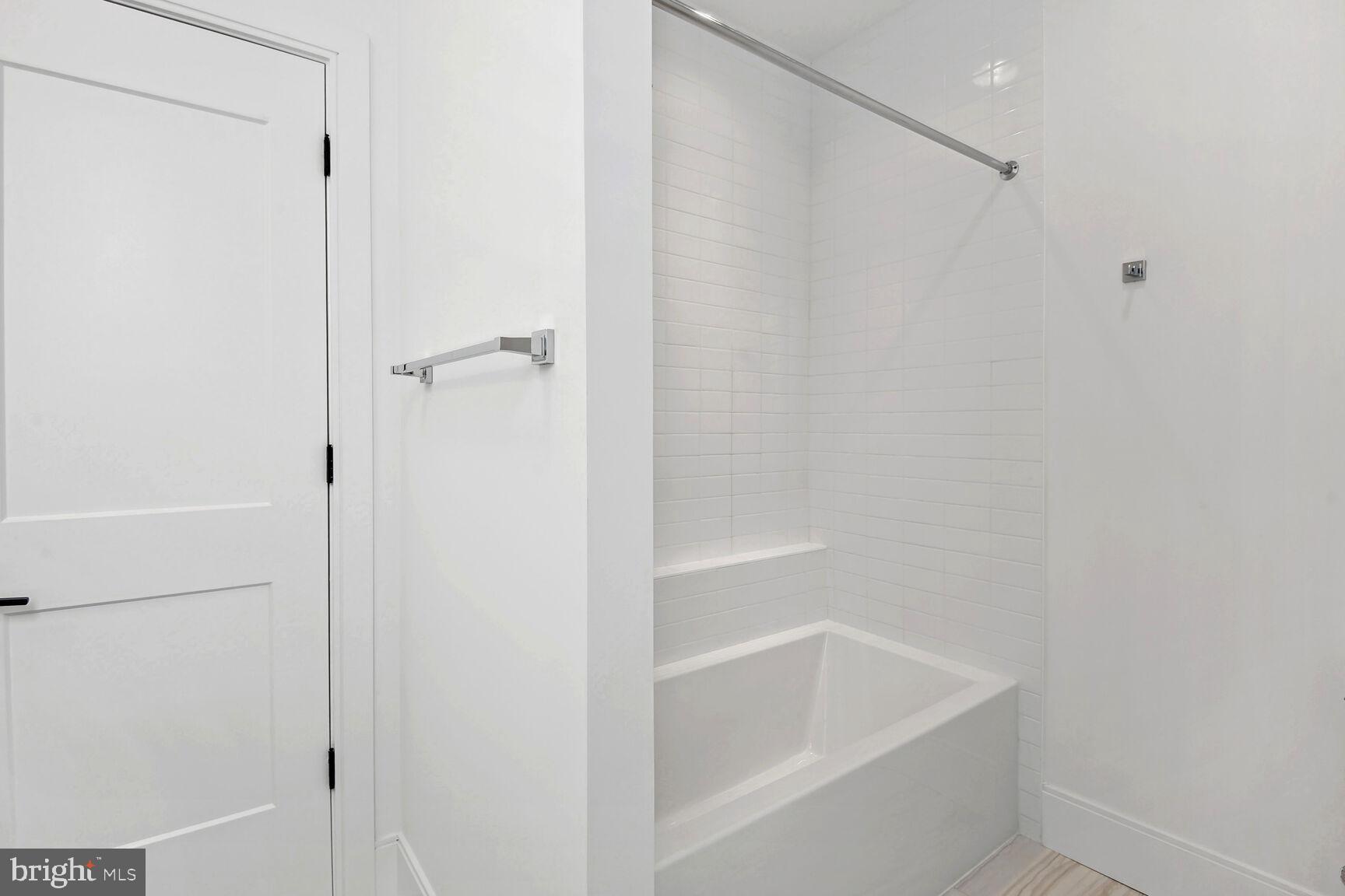 ARLINGWOOD - Residential