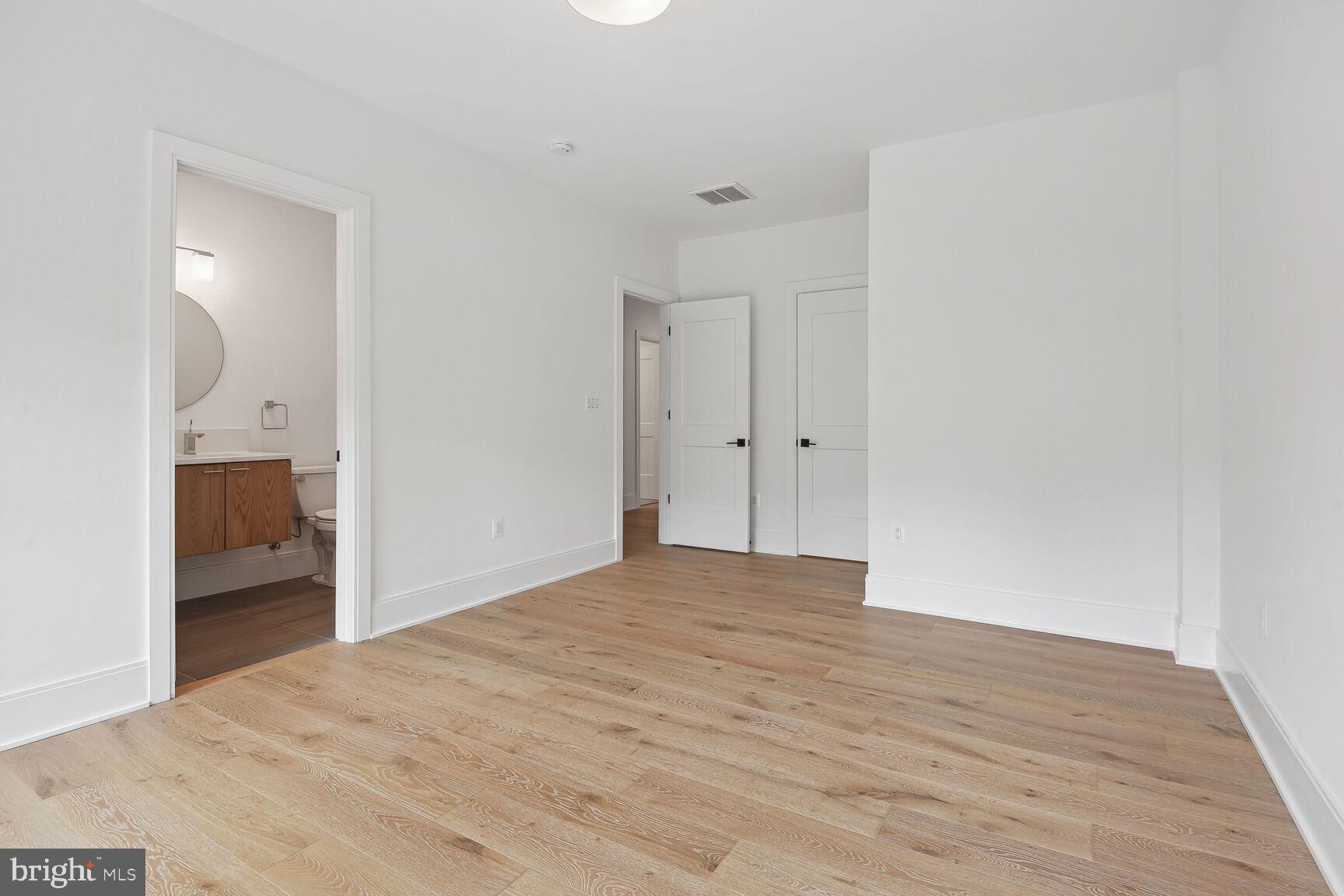 ARLINGWOOD - Residential