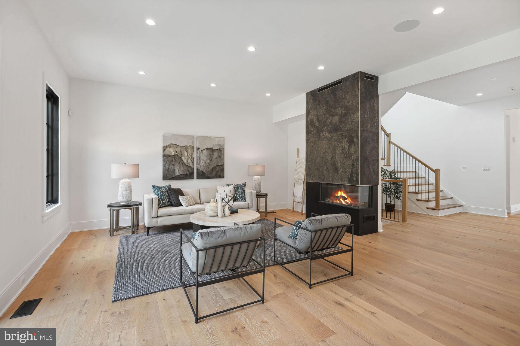 ARLINGWOOD - Residential