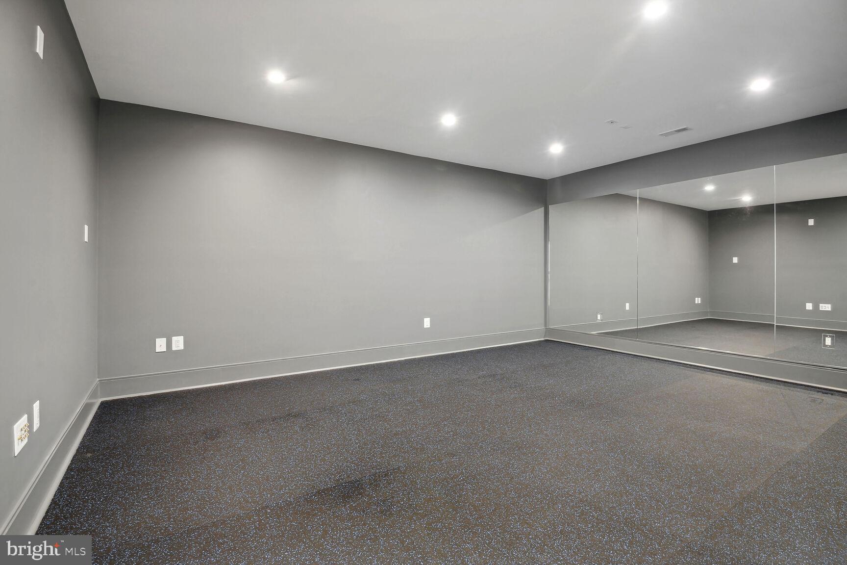 ARLINGWOOD - Residential