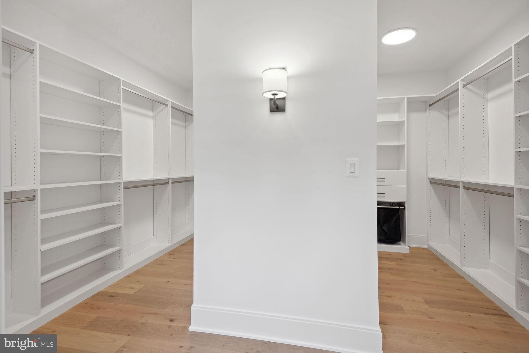 ARLINGWOOD - Residential