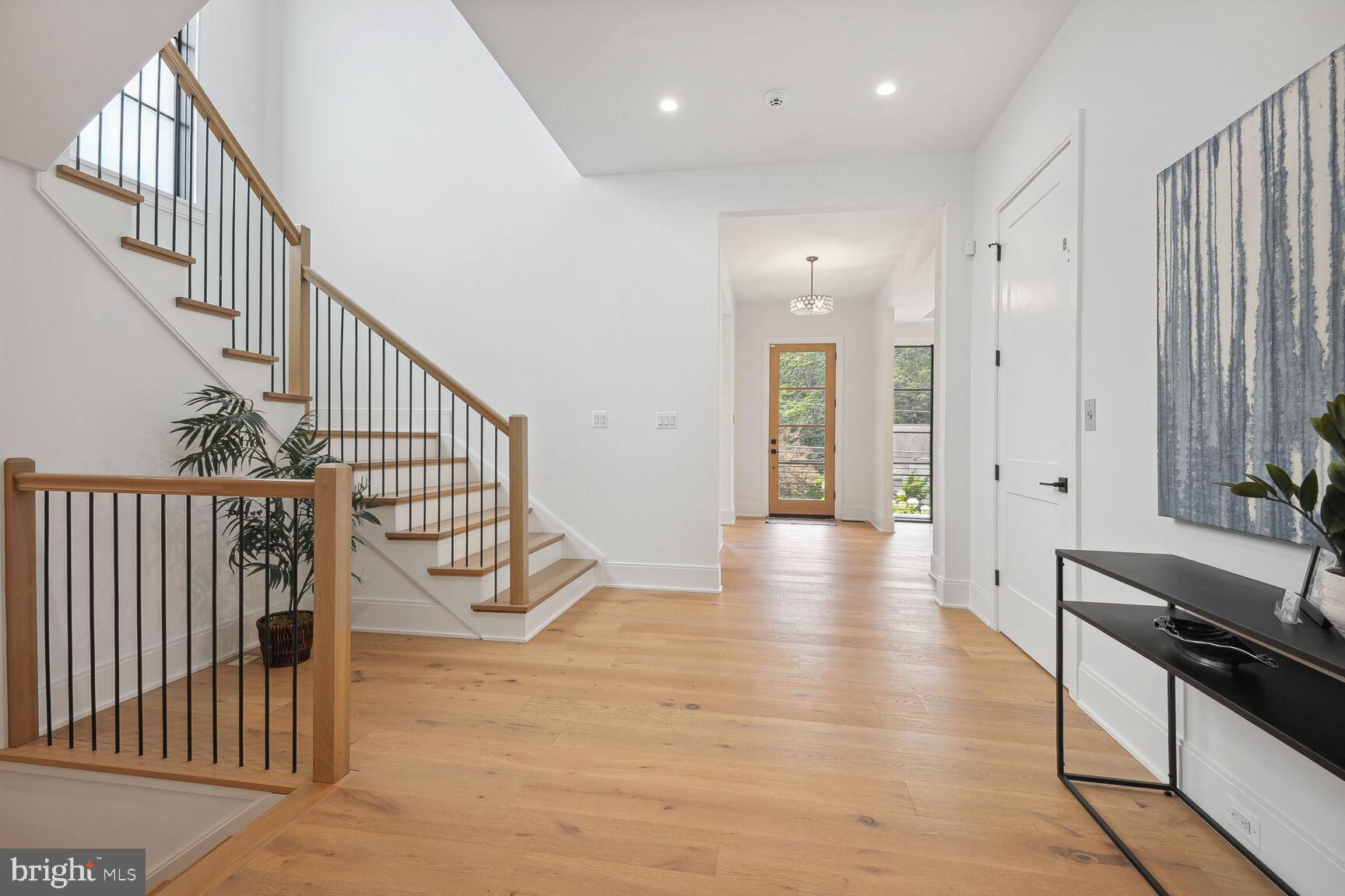 ARLINGWOOD - Residential