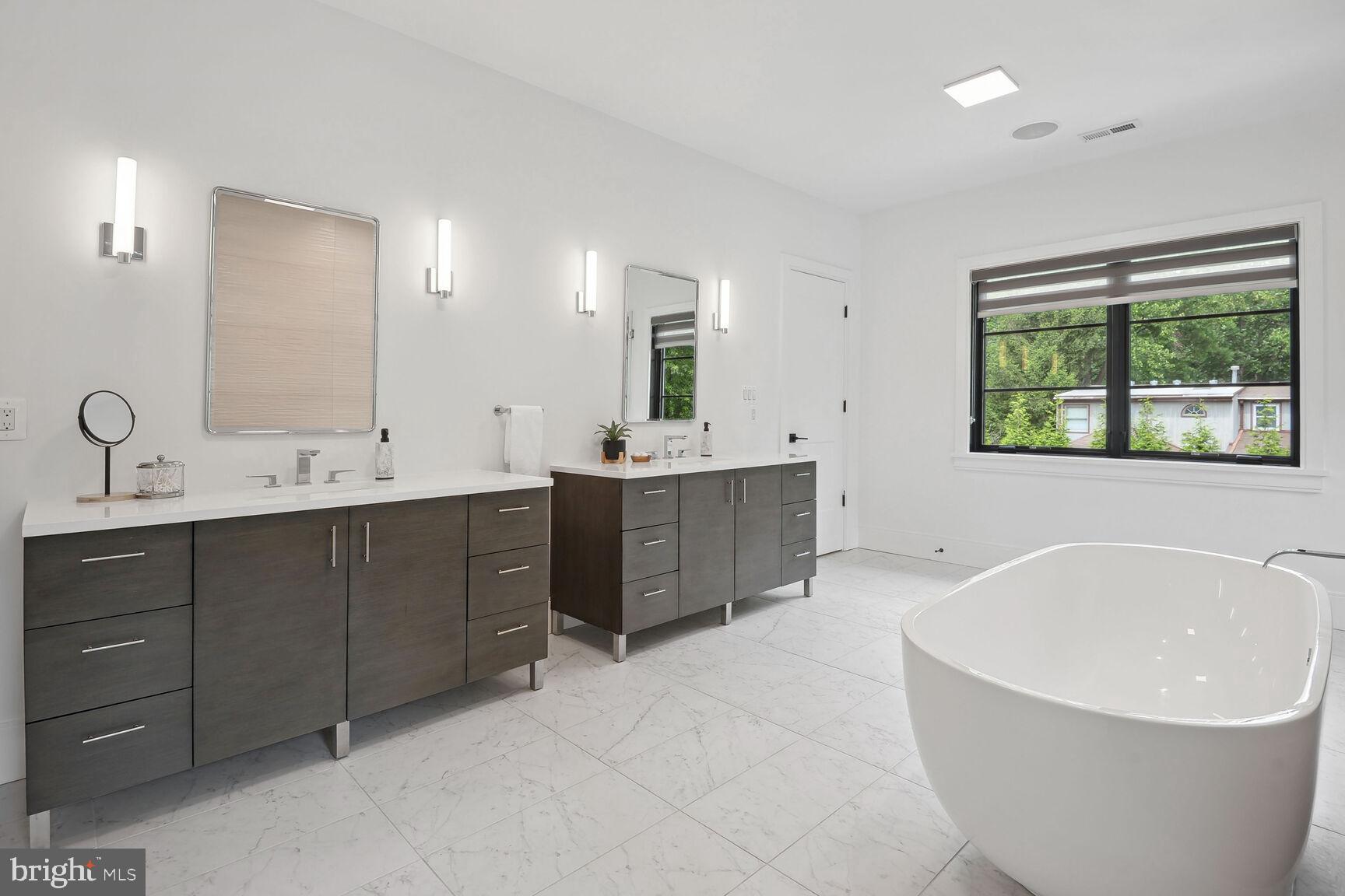 ARLINGWOOD - Residential