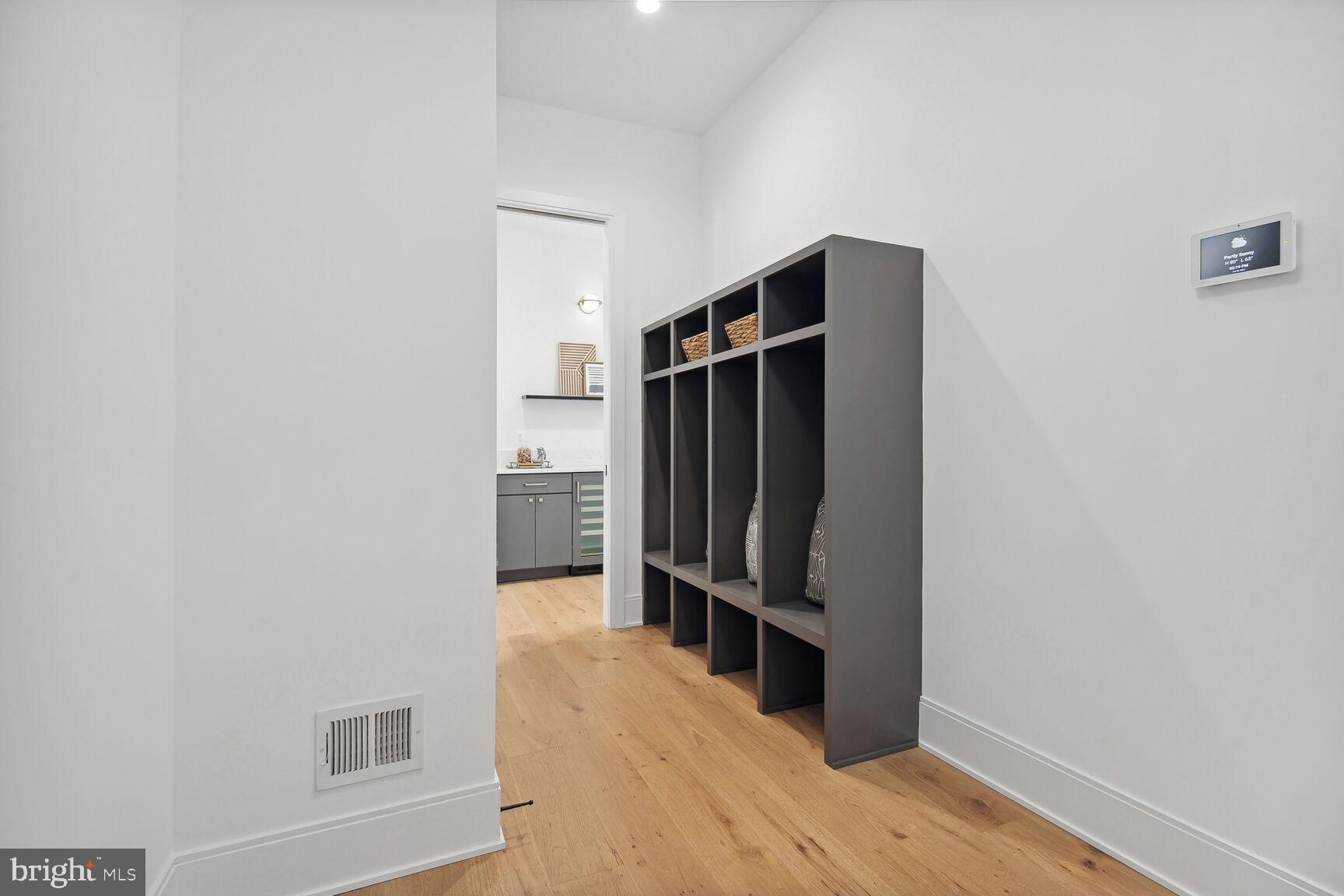 ARLINGWOOD - Residential