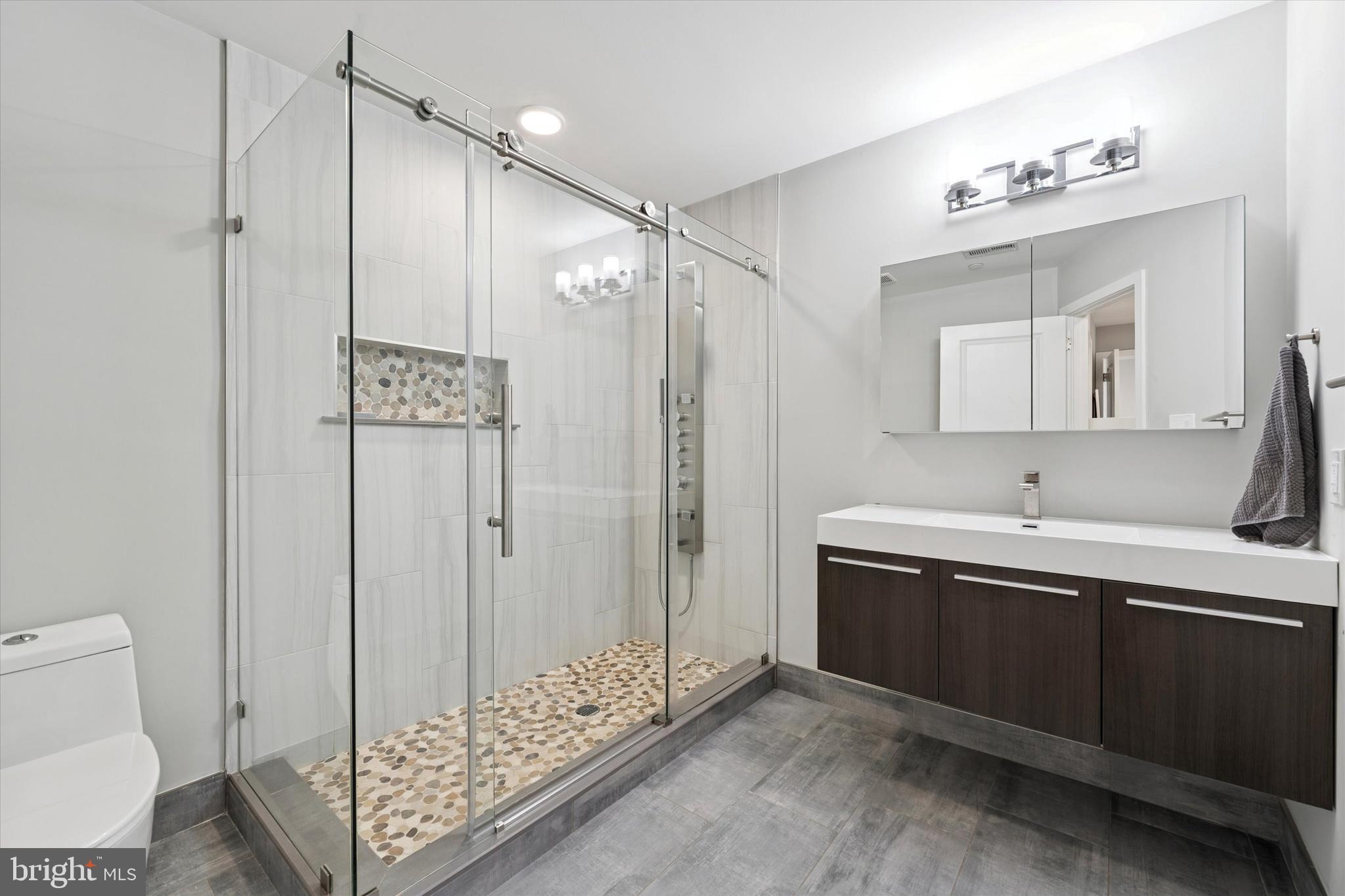 700 MOYER STREET 210