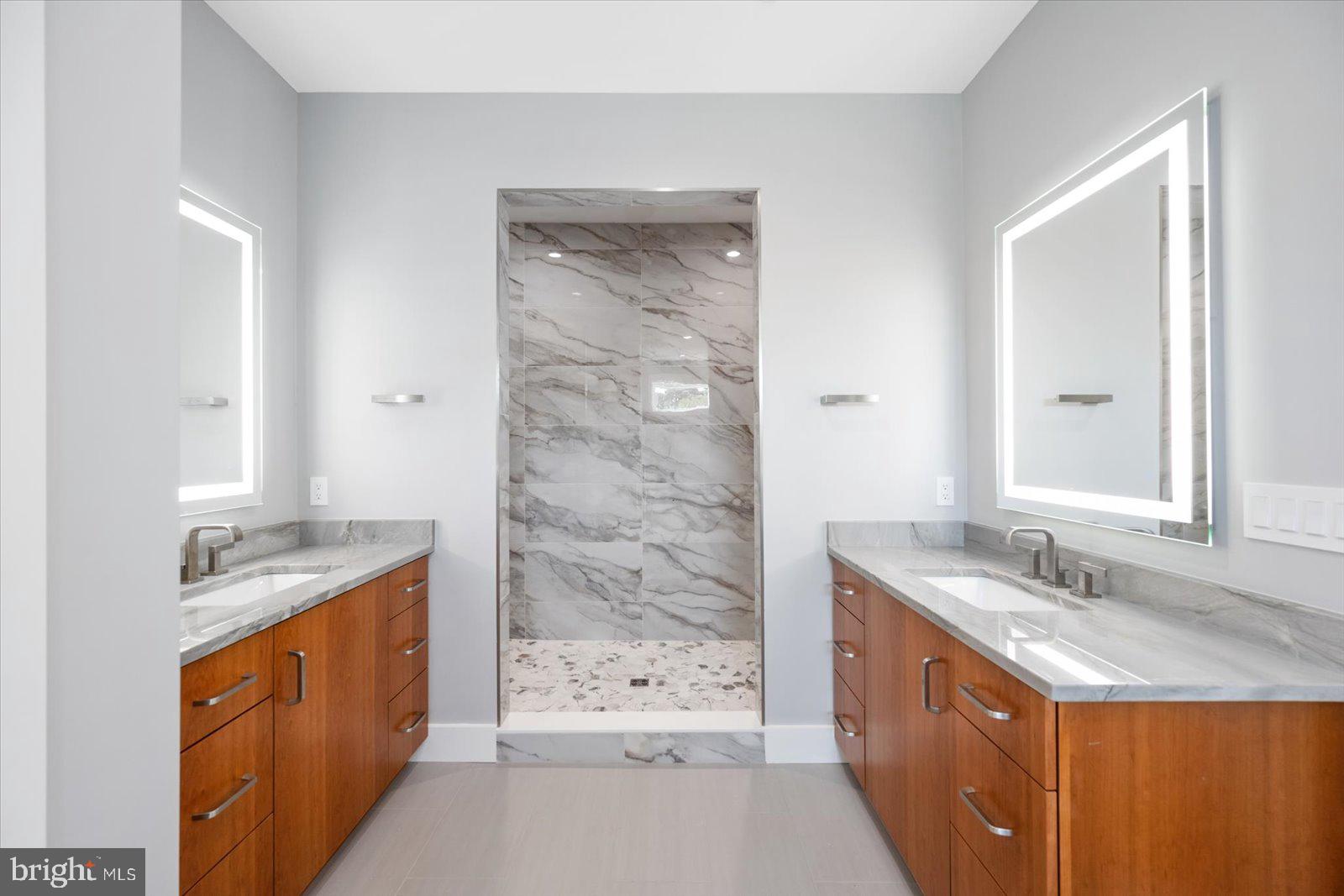 SNUG HARBOR - Residential