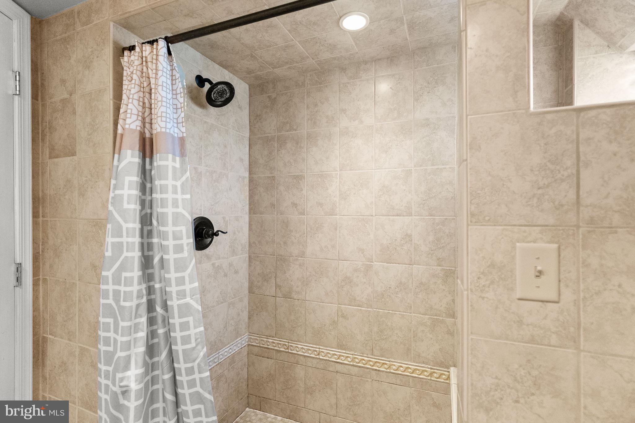 RONLEIGH HEIGHTS - Residential