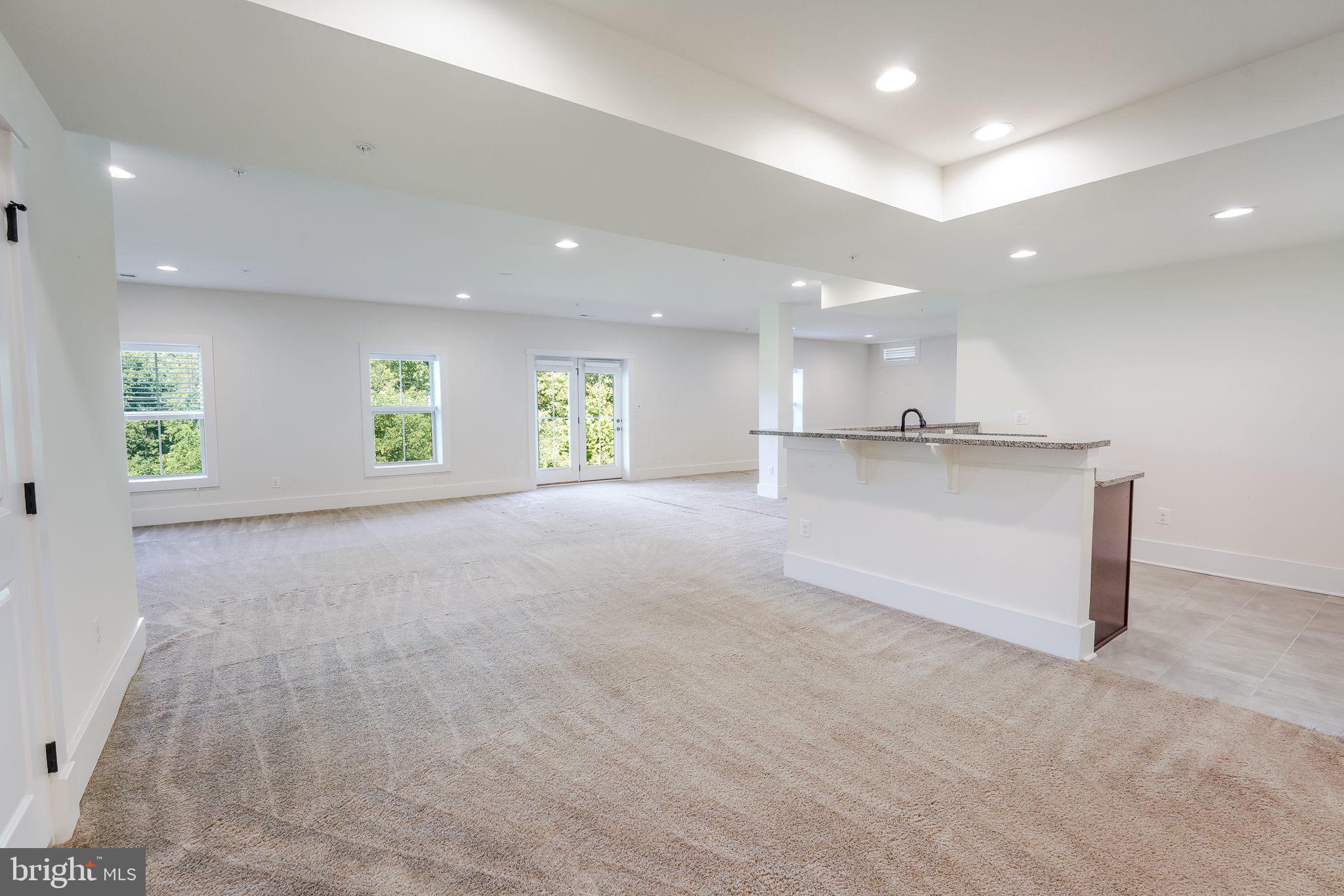 POTOMAC SHORES - Residential Lease