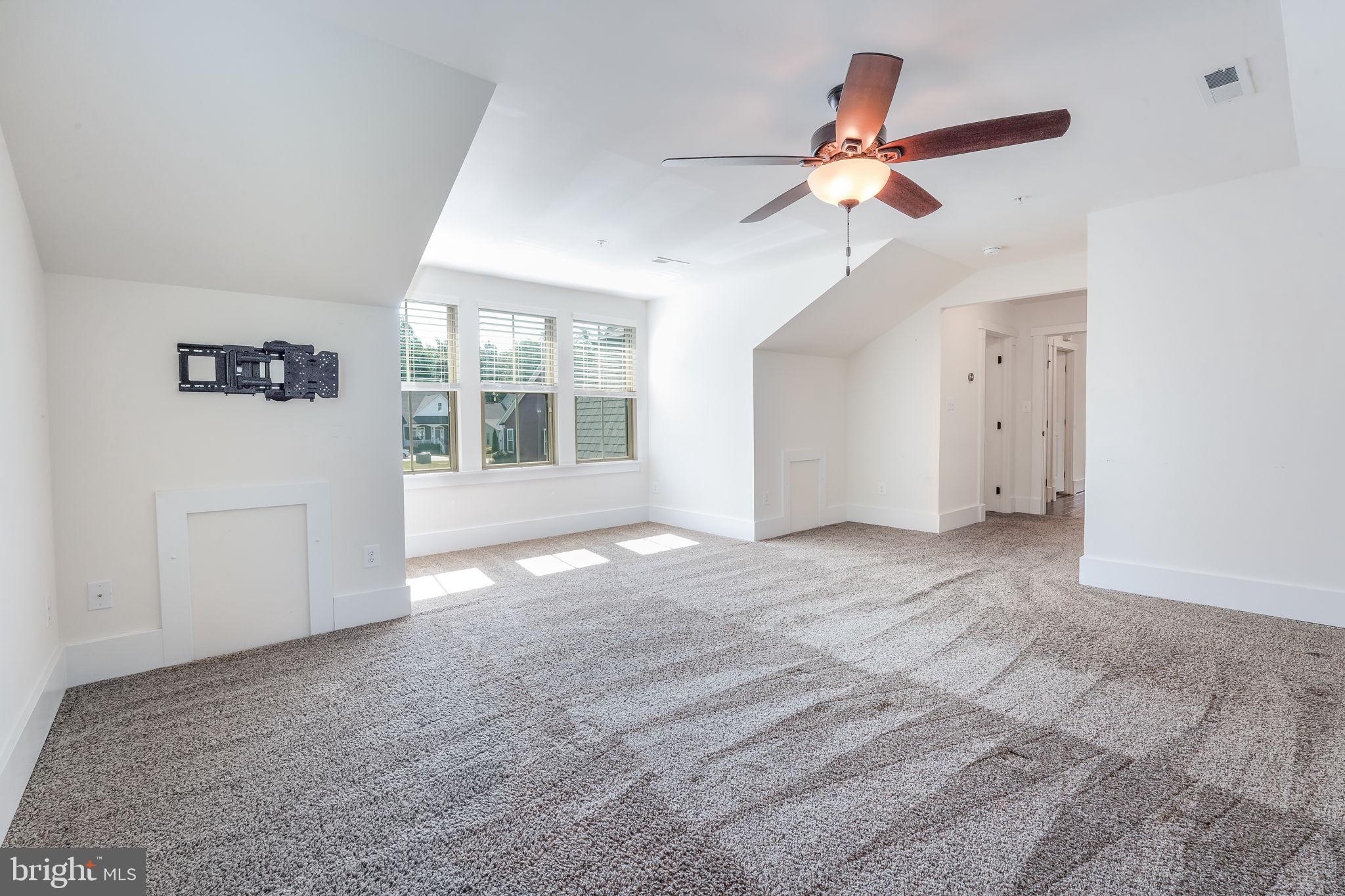 POTOMAC SHORES - Residential Lease